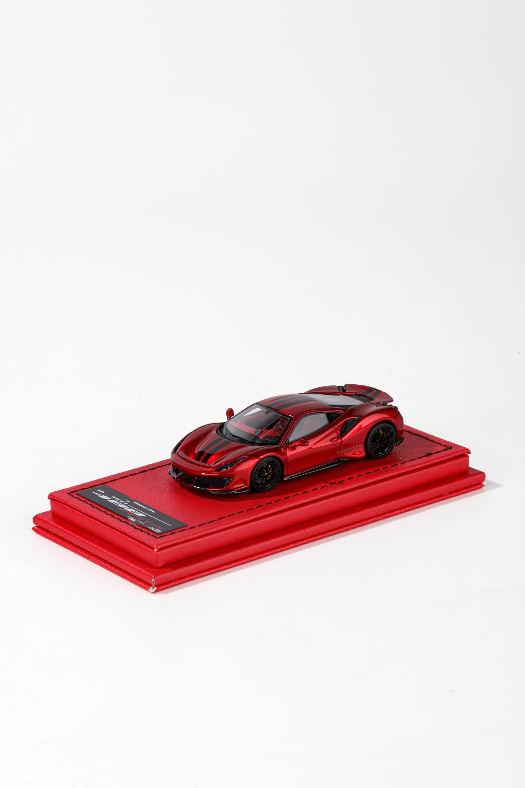 

RW 1:64 488pista Limited Edition Модель автомобиля из смолы Коллекция подарок