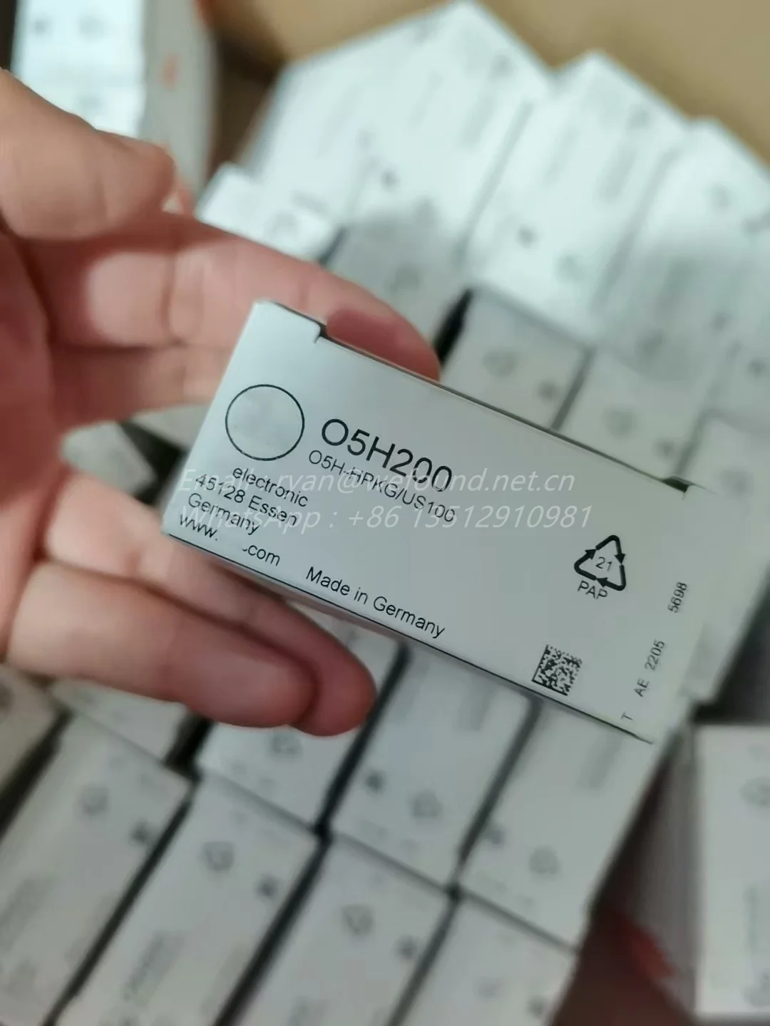 

O5H200 для датчика диффузного отражения IFM с подавлением фона, O5H-HPKG/US100