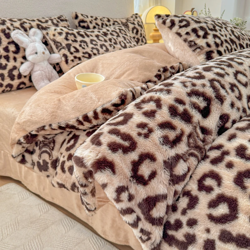 1pc Winter Coral Fleece Quilt Cover Leopard Printed Duvet Cover Thick housse de couette Single/Full/Queen Warm dekbedovertrek