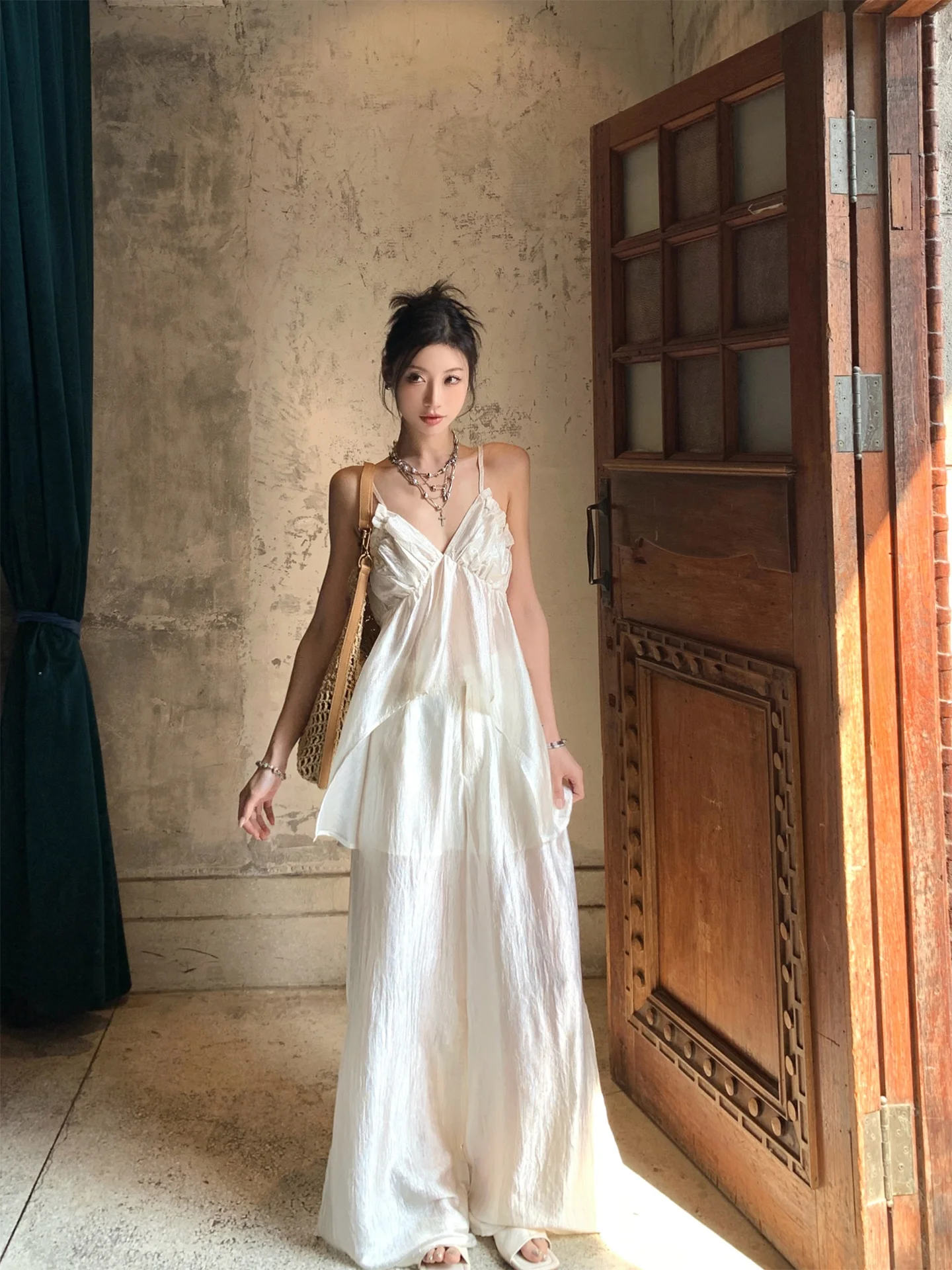 

GV Big Brother Transparent White Water Women's Vacation Suit V-neck Strap Wide-leg Pants Spring New Versatile Women's Set