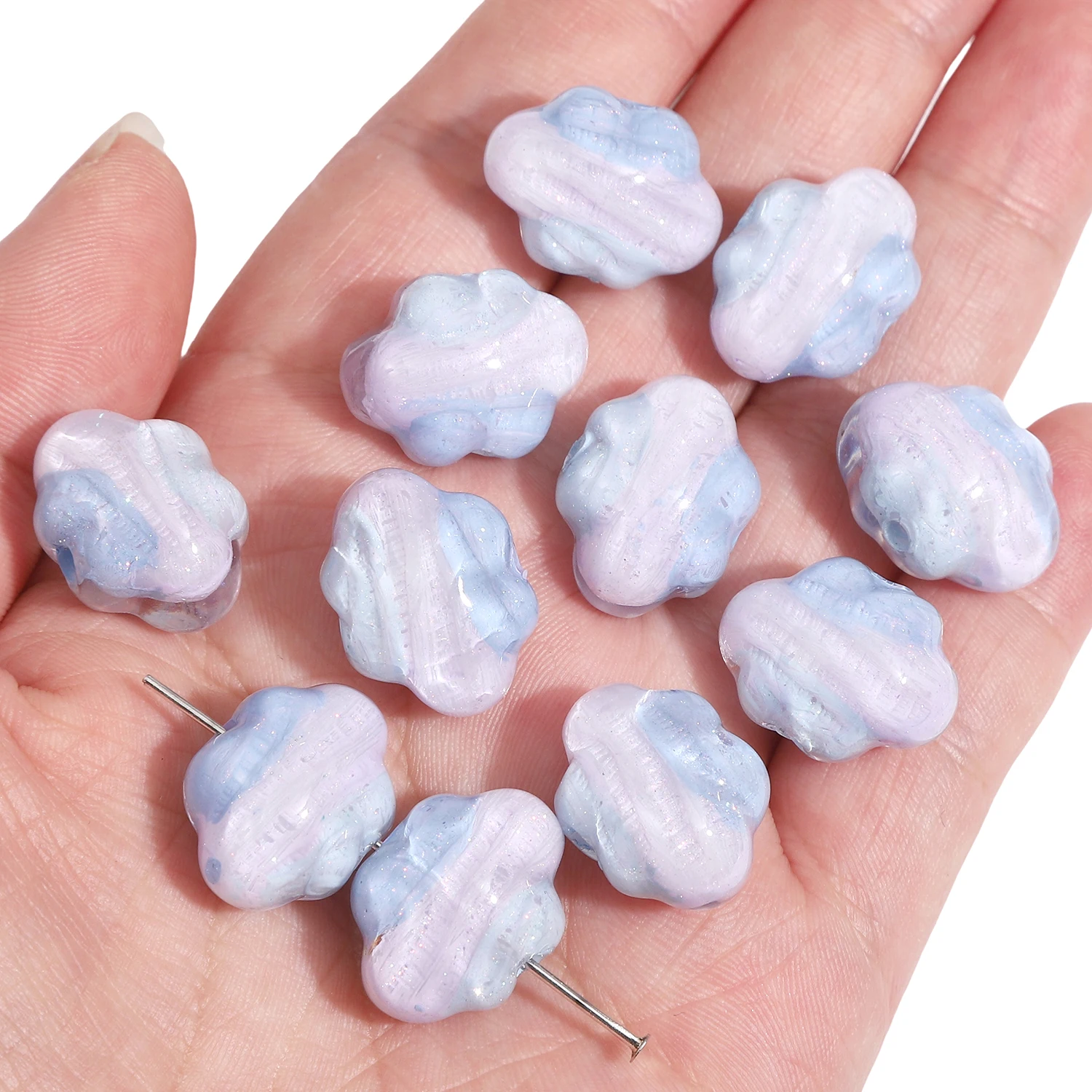 

1pc Gradient Oil Painting Resin Cloud-Shaped Beads 15x19mm for DIY Handmade Keychain Mobile Link Pendant Crafts Accessories