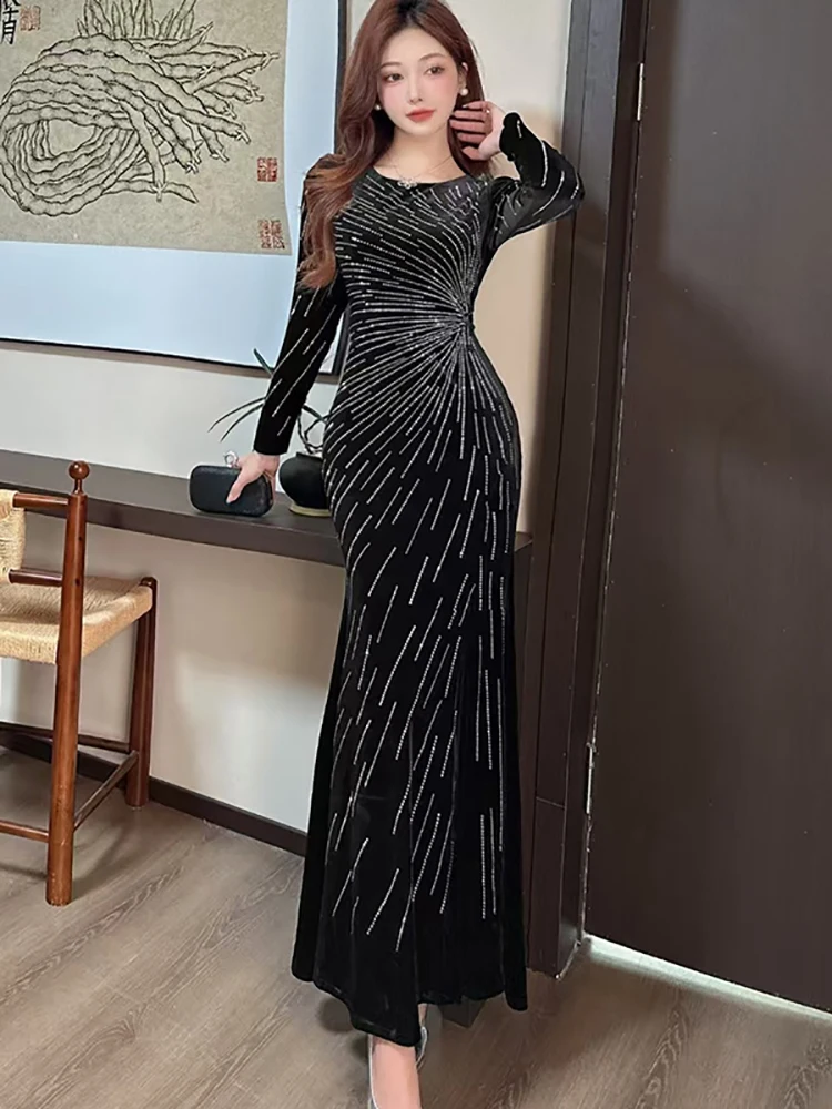

2025 Black Velvet Sequins Long Sleeve O-Neck Maxi Dress Women Elegant Luxury Ruffled Evening Dress Autumn Winter Korean Vestidos