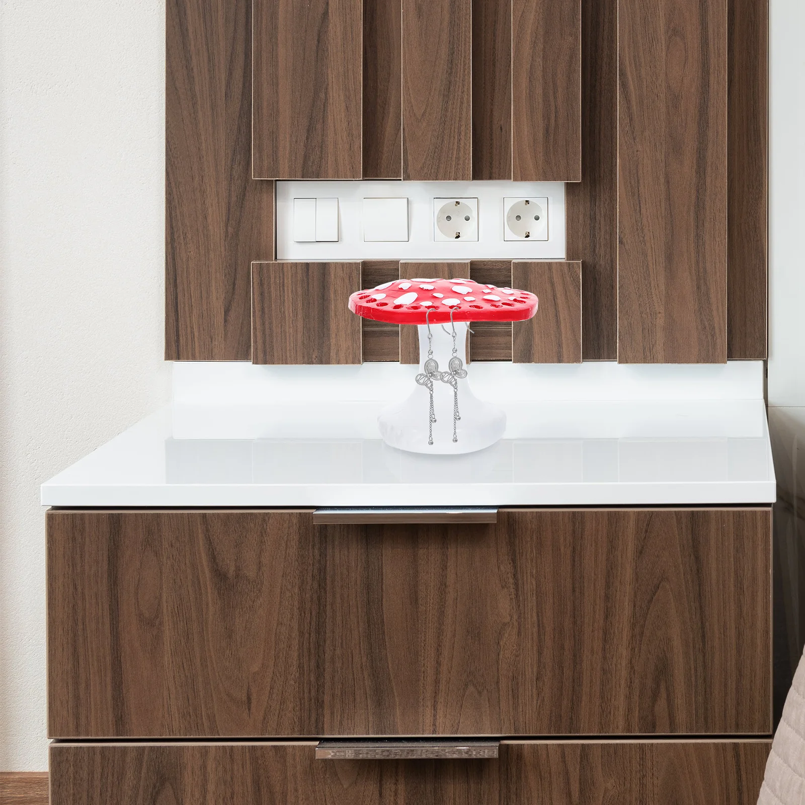 

Resin Mushroom Jewelry Organizer Earring Holder Desktop Storage Stand Display Rack for Earrings Pendants Cute Design