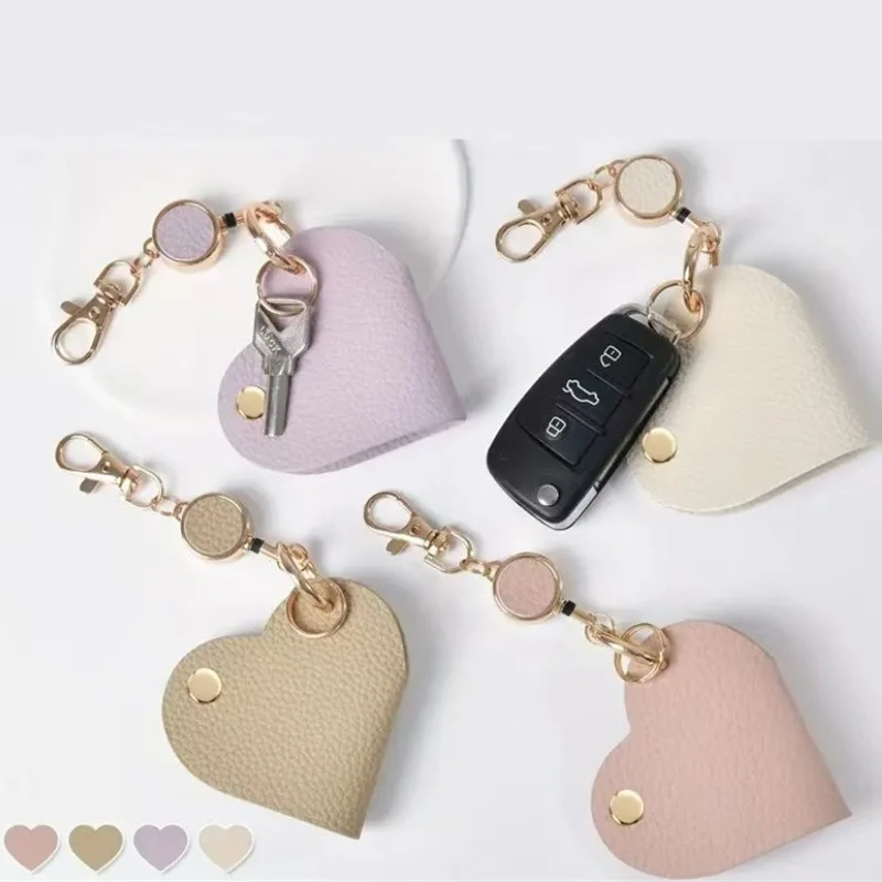 Heart Shaped Keychain with Retractable Buckle - The Perfect Accessory for Love and The Ideal Choice for Valentine's Day Gifts