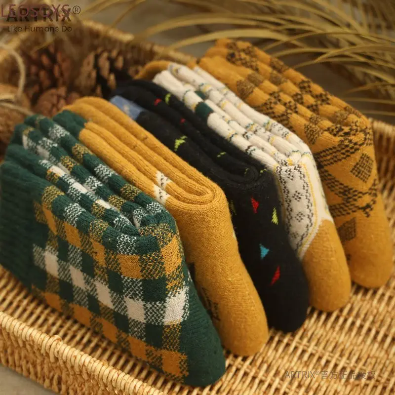Xinjiang Cotton 5 Pairs Women Autumn Winter Vintage Printed Mid Tube Socks Thick Warm Soft Comfortable Women's Home Casual Socks