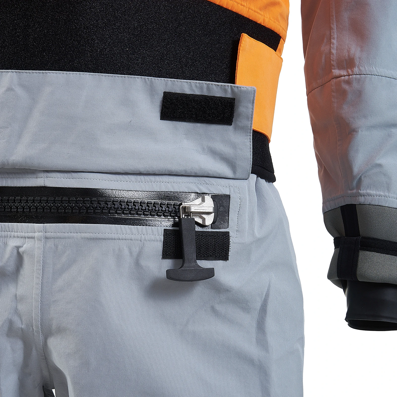 Pronto per la Spedizione: Tuta - Fishing Rain Suit recensione e prezzo