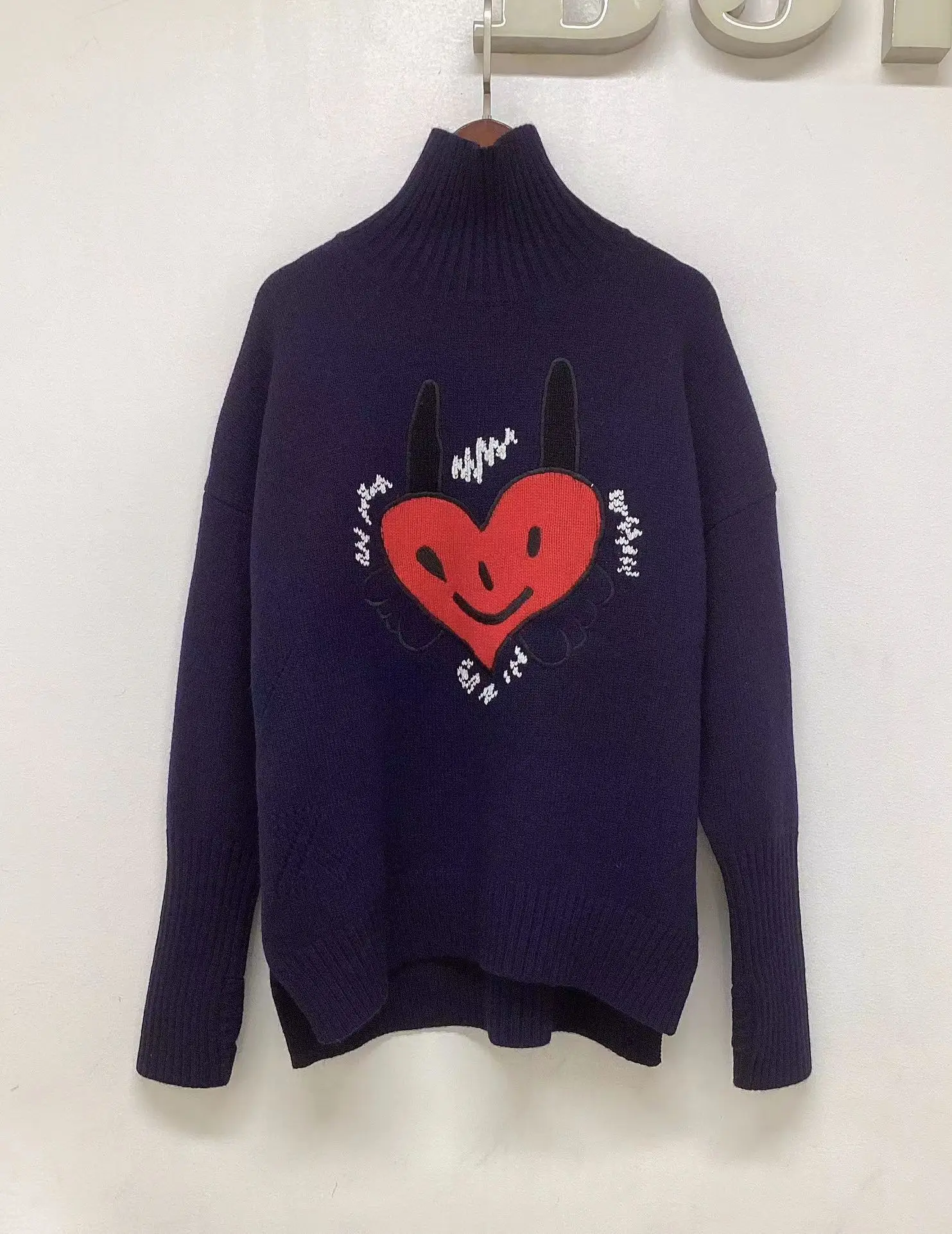 Z @ V New High Collar Cartoon Pattern Temperament Commuter Sweater