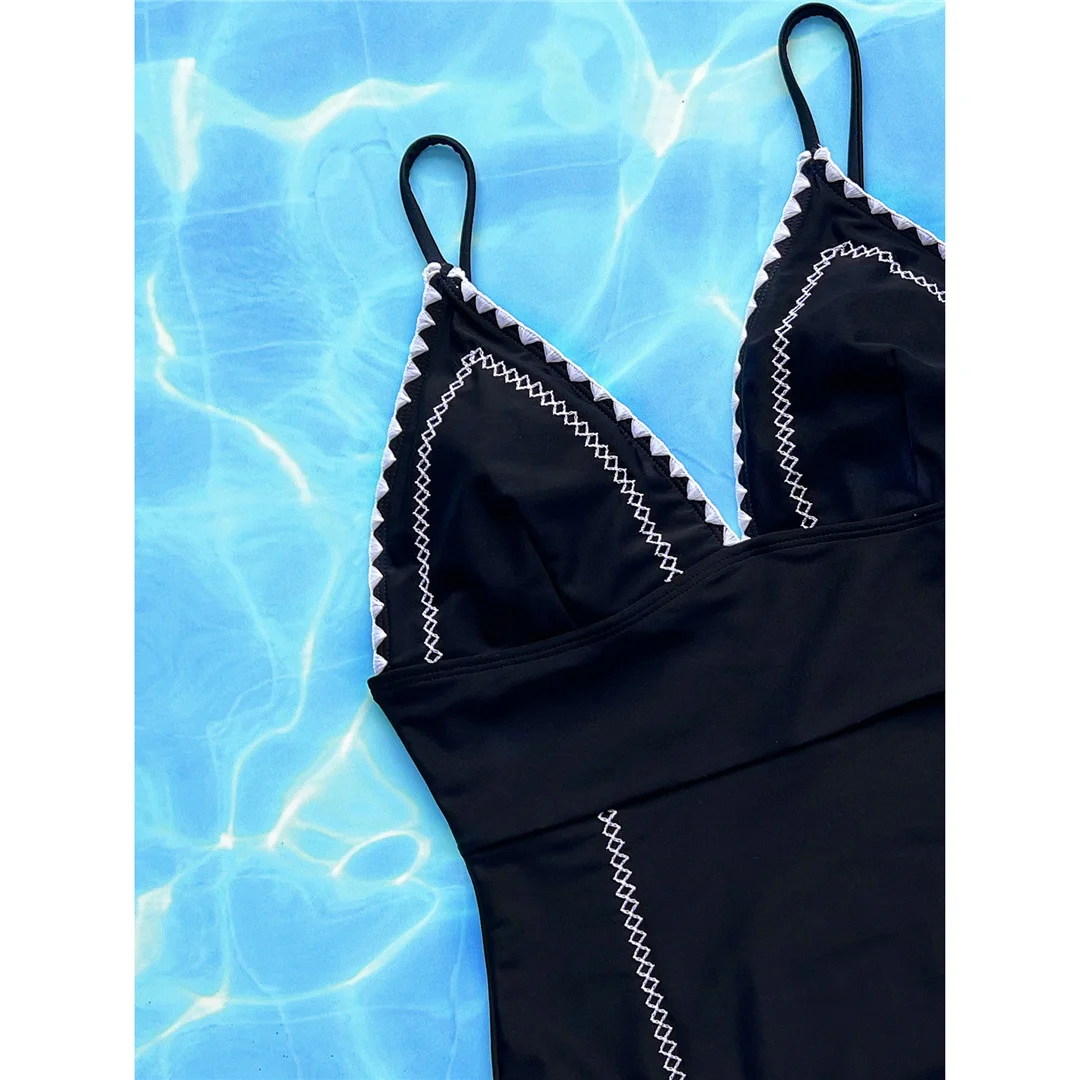 Neuer, verführerischer Badeanzug für Damen mit V-Ausschnitt, offenem Rücken und Polsterung, einteiliger Badeanzug, hoch geschnittene Beine, Monokini, Badebekleidung, Modell V4968. – Detail 11