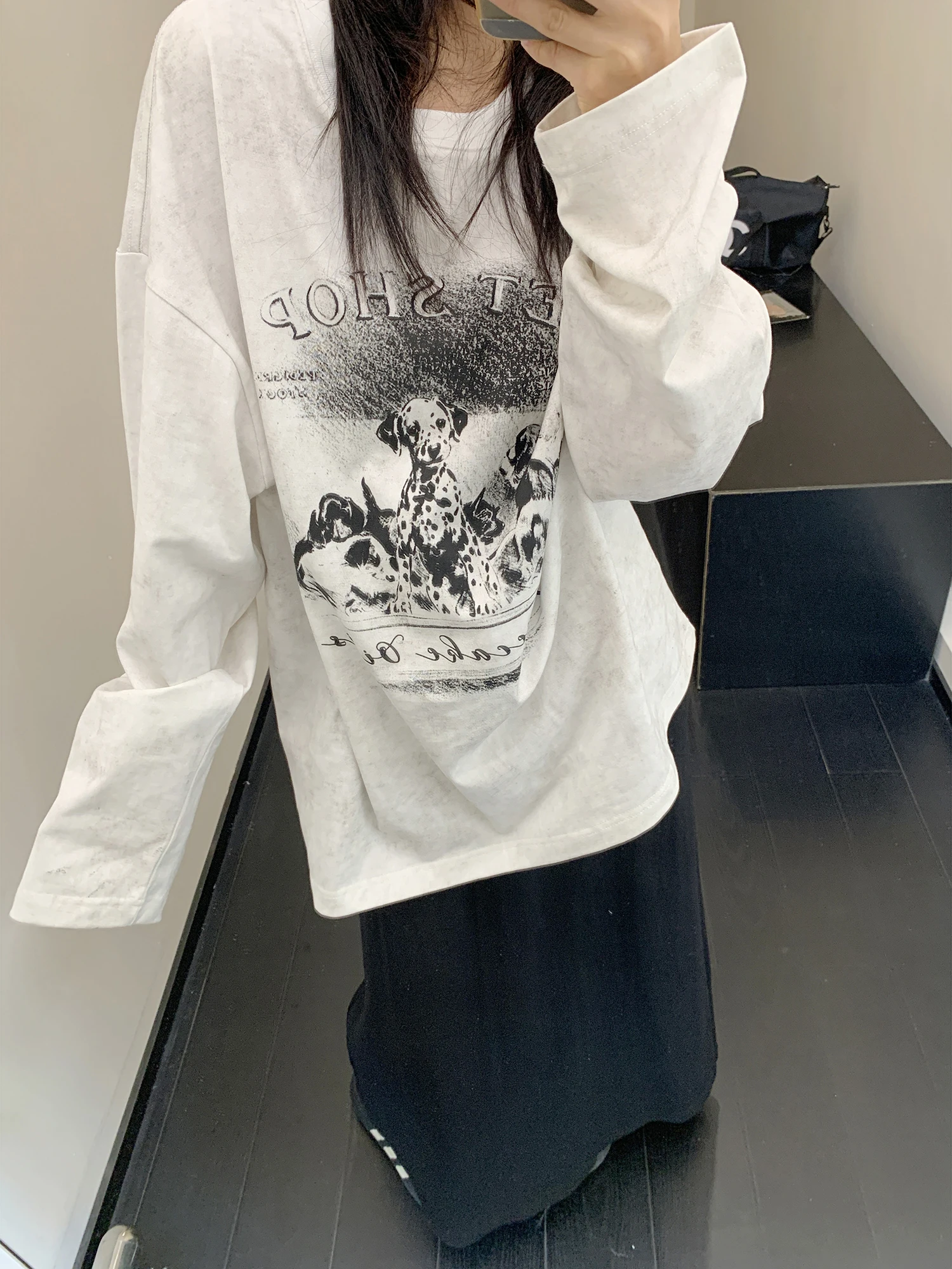 

Retro Vintage Long Sve T-irt Women Loose Fit Cartoon Dog Print Autumn Sle Oisis Brand Cotton Pure Fabric round Ne