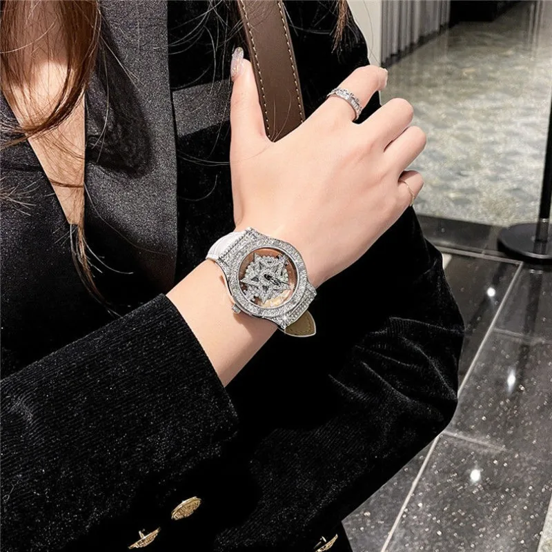 Часы для женщин, легкий роскошный кожаный ремешок, вращающаяся на 360° звезда, снежинка, полые бриллианты, женские часы
