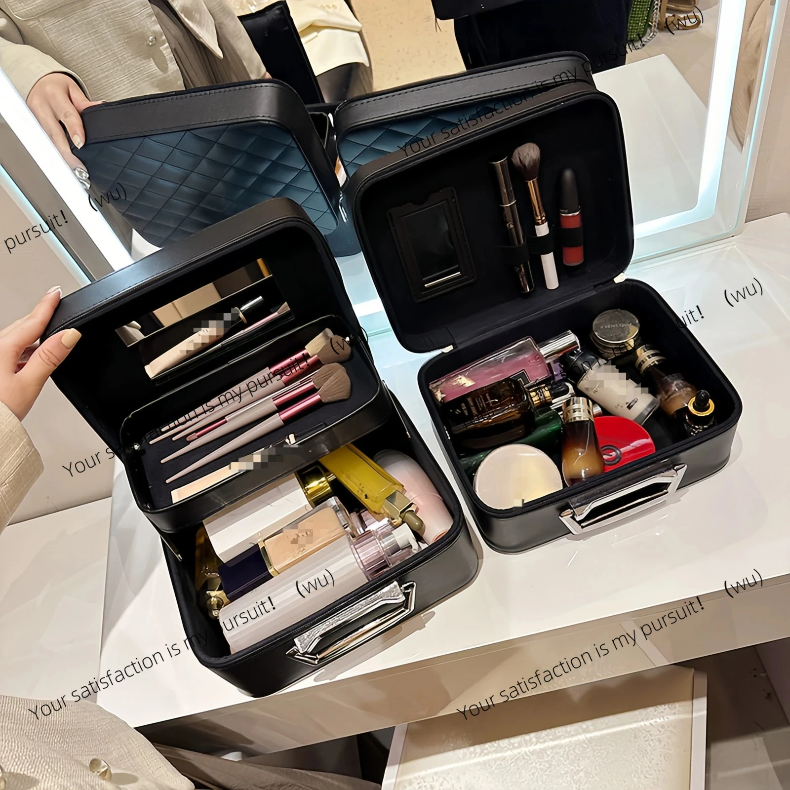 

Travel cosmetic bag with mirror, portable makeup artist organizer bag storage