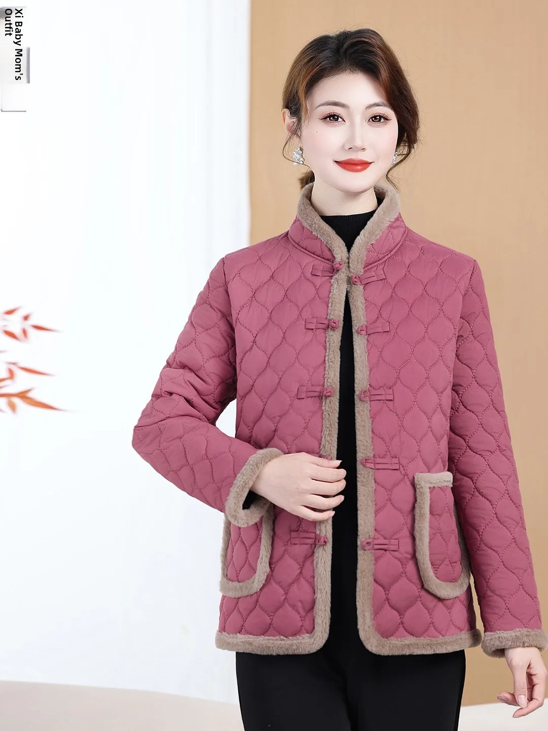 

Утепленное хлопковое пальто-ципао с воротником-стойкой на пуговицах для женщин среднего и старшего возраста