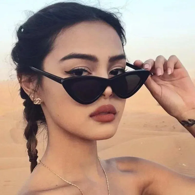 

Vintage cat eye sunglasses for women, small frame, UV400 protection, trendy accessories, Gafas de Sol