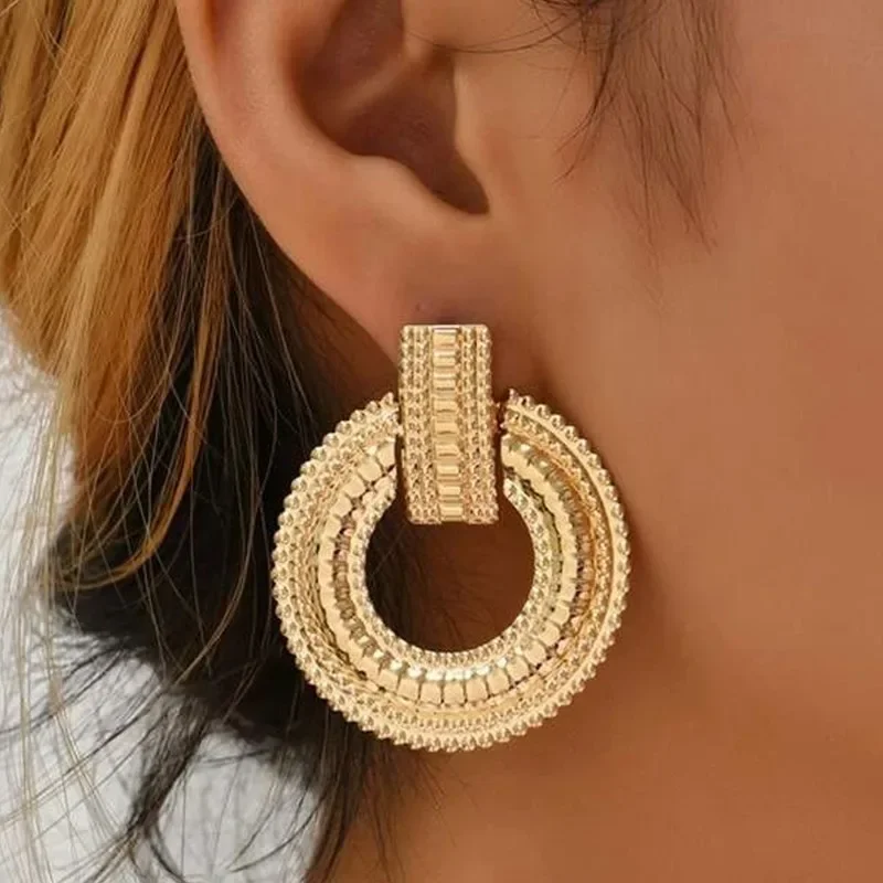 2023 Wholesale Smooth Exquisite Big Circle Hoop Earrings for Women Korean Jewelry Fashion Wedding Party Earrings Jewelry Gift