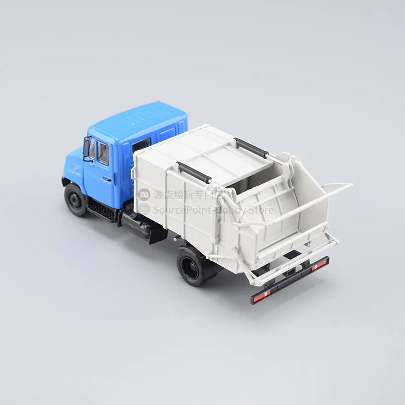 1:43 Scale Soviet KO-442 Rear-Loading Garbage Truck Urban Compact Cleaning Vehicle Plastic Car Model