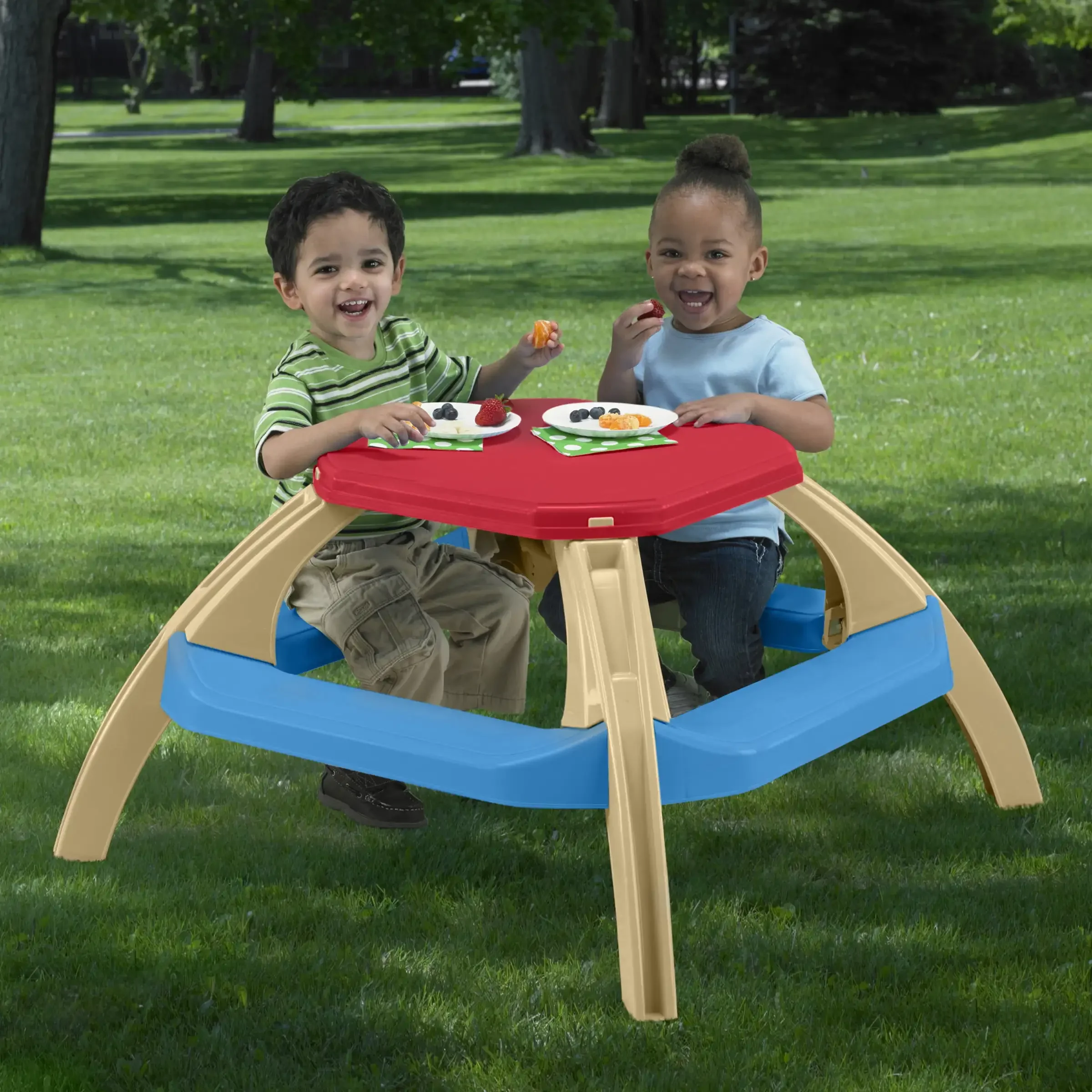 

Octagonal Kids Picnic Table, Seats 4 for Indoor & Outdoor Use, Durable Play Table for Patio, Garden & Playroom