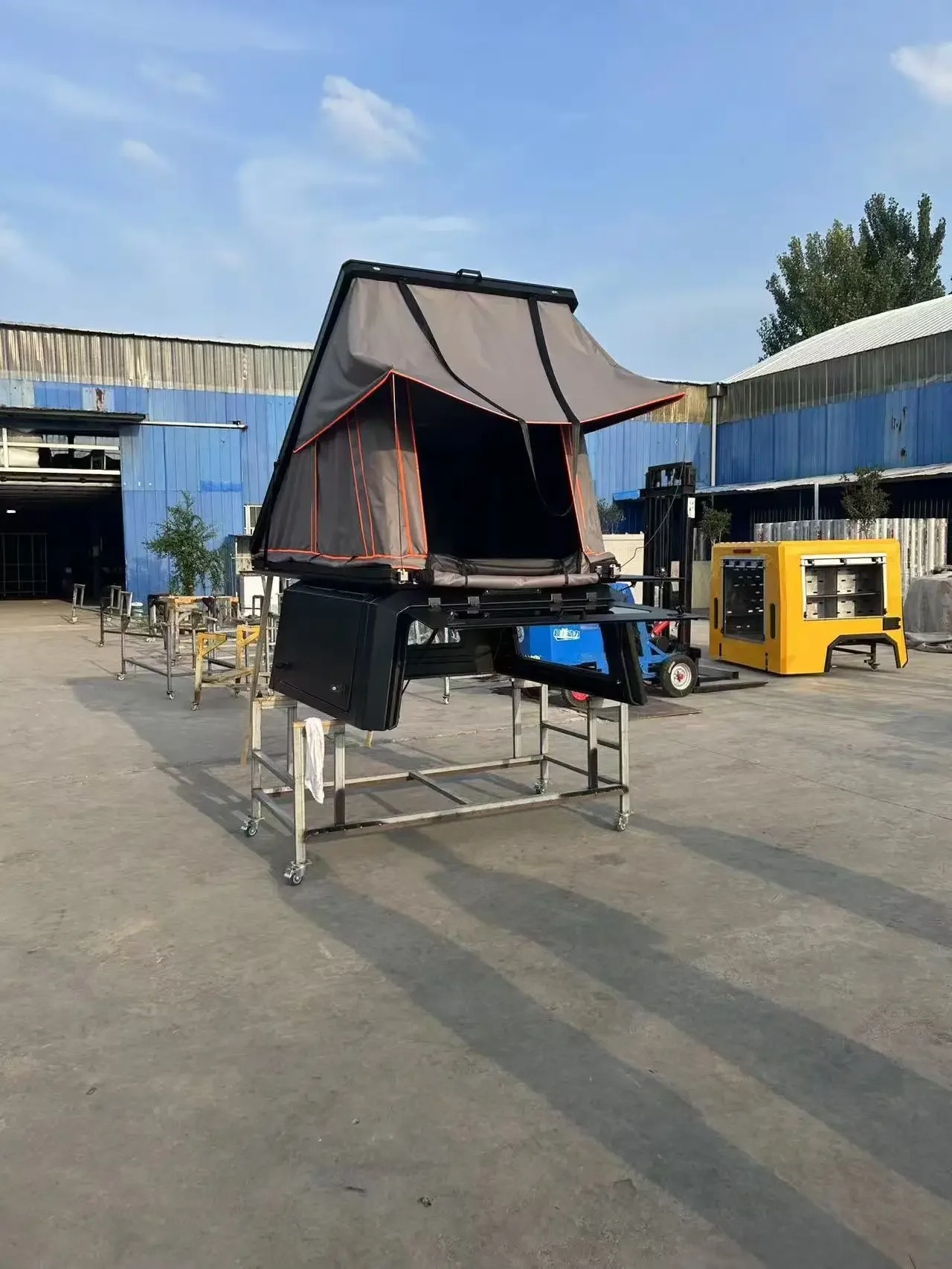 Custom Windproof Pickup Truck Bed Canopy Aluminum Alloy Material Tent Custom Fit For Most Pickup Models