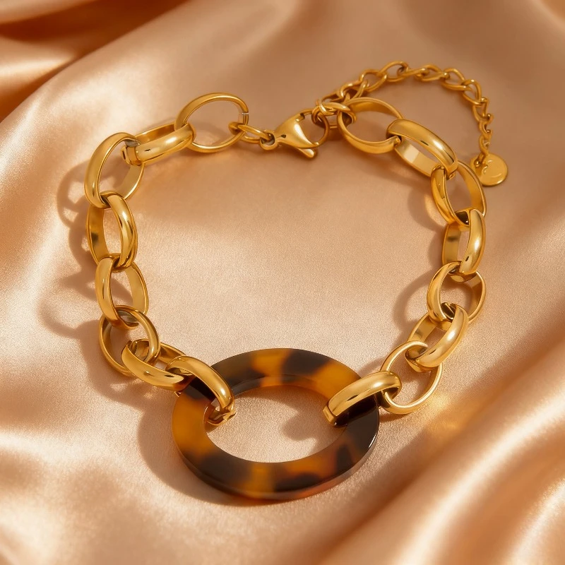 

Women's Gold Color Thick Chain Leopard Print Pendant Stainless Steel Bracelet, Fashionable Jewelry That Does Not Fade