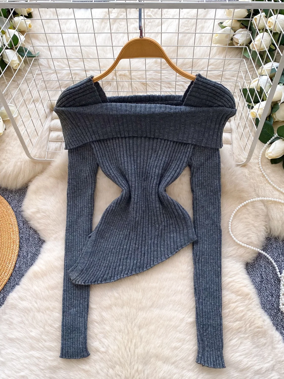 スリムフィット ワンショルダー ニットセーター レディース スタイリッシュで純粋なデザイン 多用途 秋 暖かい ロング丈 ラウンドネック