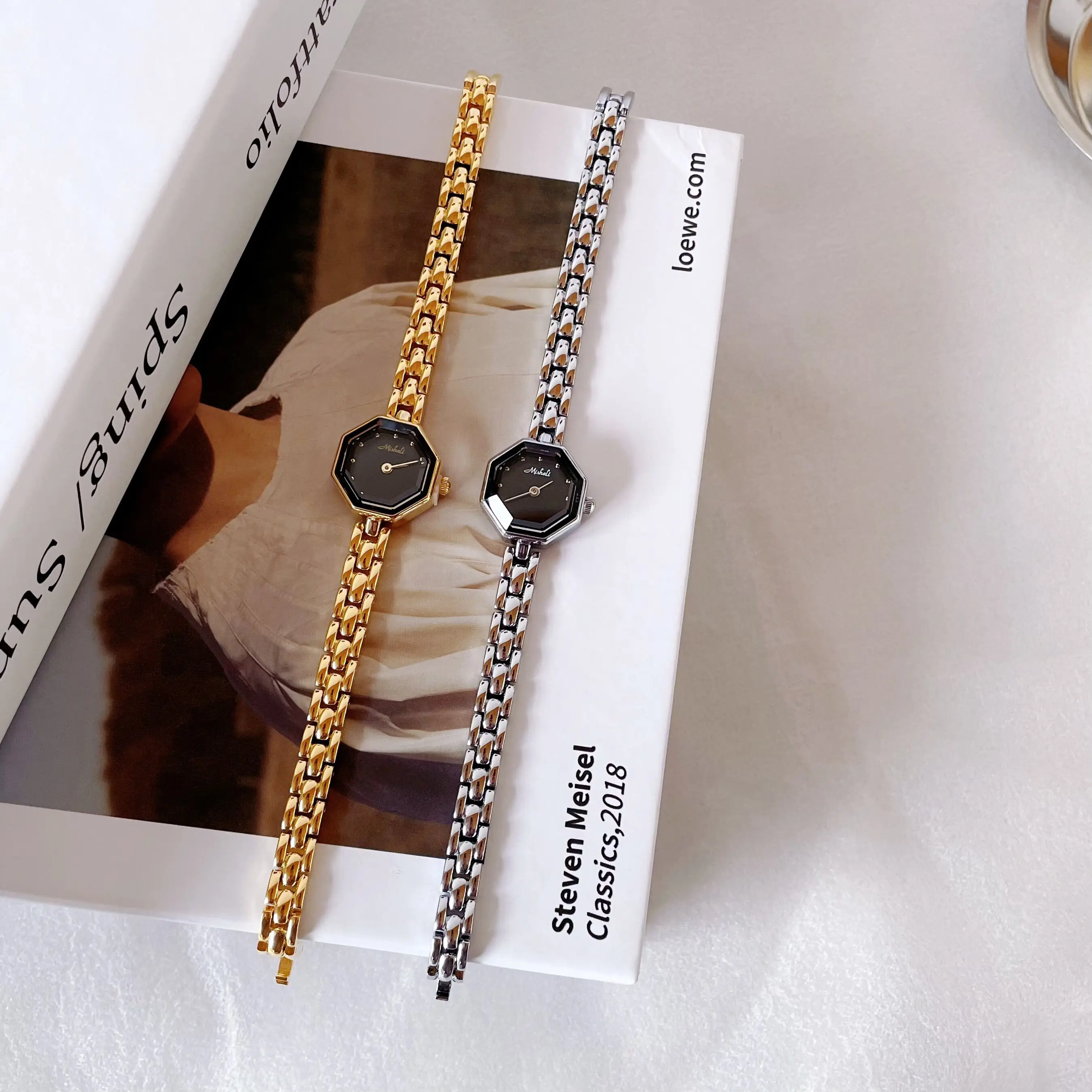 ساعة يد نسائية جديدة، تصميم قديم، قرص صغير متطور، نمط سوار، سلسلة أنيقة، ساعة نسائية، هدية عيد ميلاد. #4