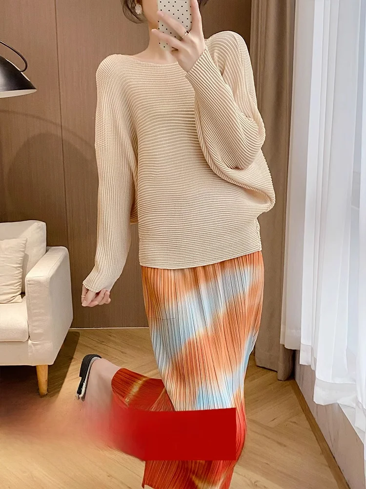 

Comfortable Batwing Sleeve Blouse Women's Folded Versatile Base Shirt Three Houses Art Creation Short Sleeve round Neck Top