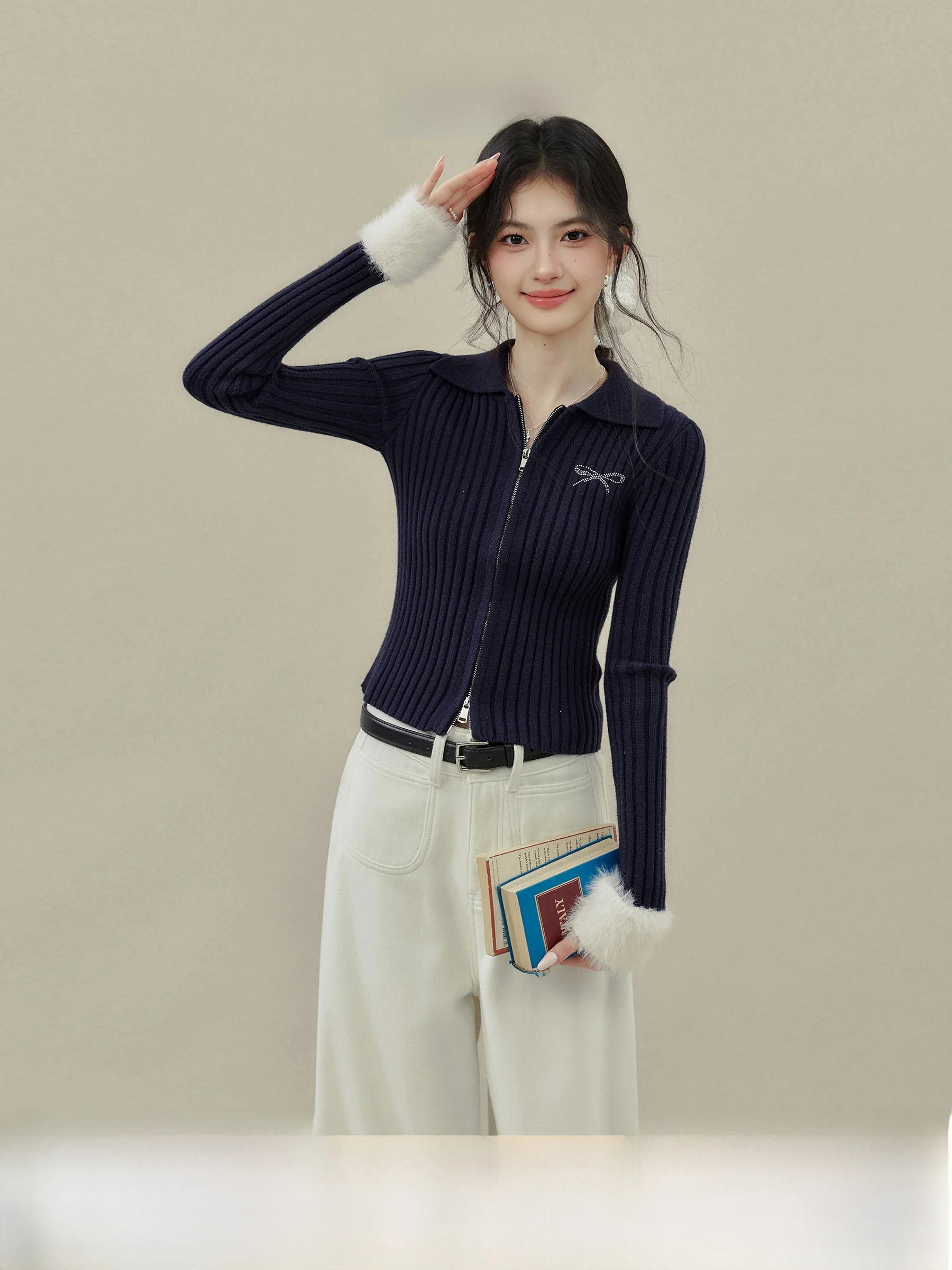 

Облегающий трикотажный топ синего цвета для женщин больших размеров, повседневная модель от Ouyang Xi под брендом Colion Fun