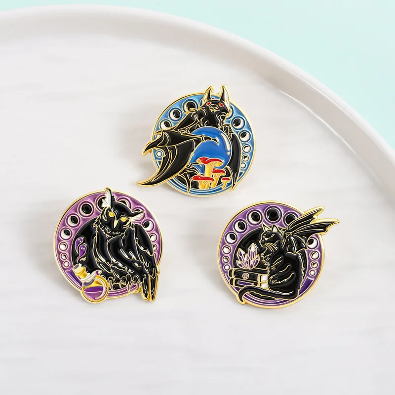 Creative Darkness Animal Badge Brooch Pins Mysterious Cat Wings Bat Owl Moons Enamel Lapel Pin Corsage Accessory Bag Hat Ornamen