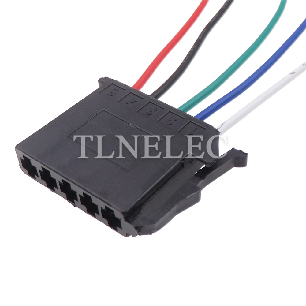 5 Pin Way สายไฟช่องเสียบสายไฟรถยนต์ Unsealed ซ็อกเก็ต Terminal 1H0953635