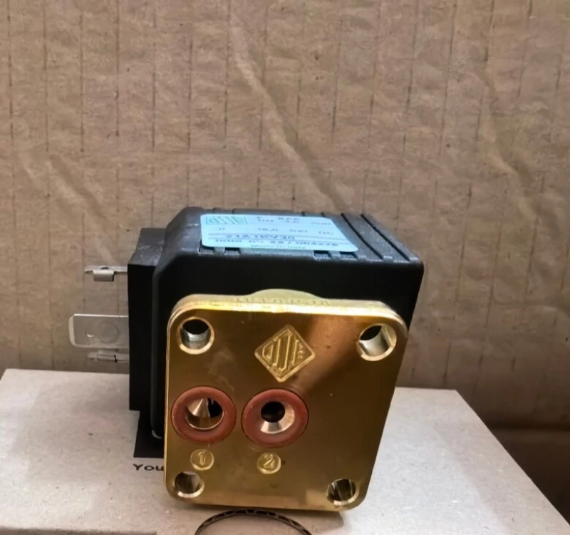 High Performance Brass Solenoid Valve 21A1KV30 UDA 0-18bar DC24V for Floor Mounted Fluid Control Systems
