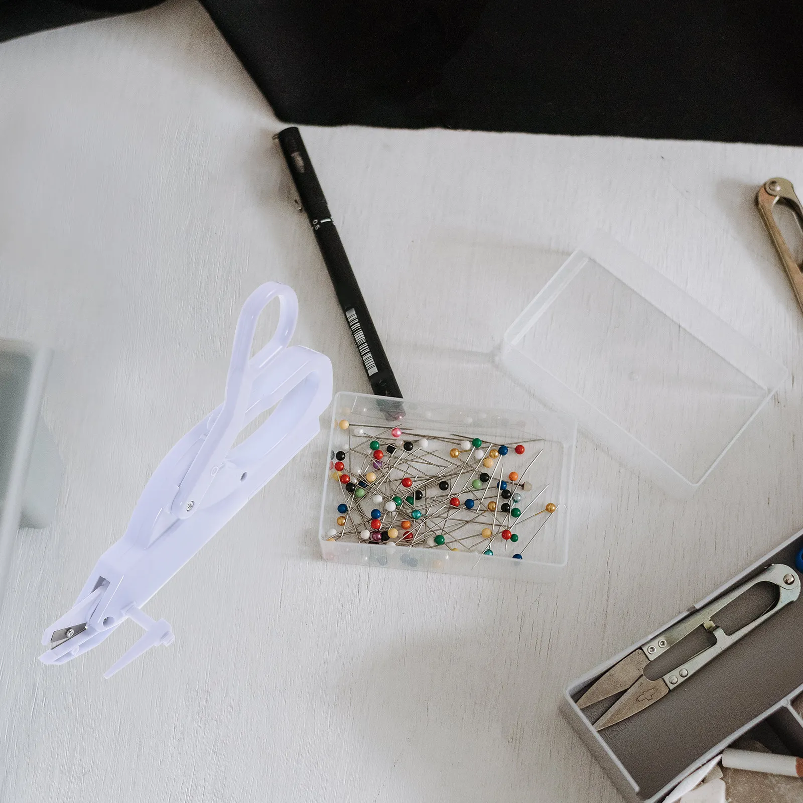 

Tailor Scissor Scissors Cordless Handheld Fabric Cutter Adjustable 2.5Mm Tailor Sewing Tool White