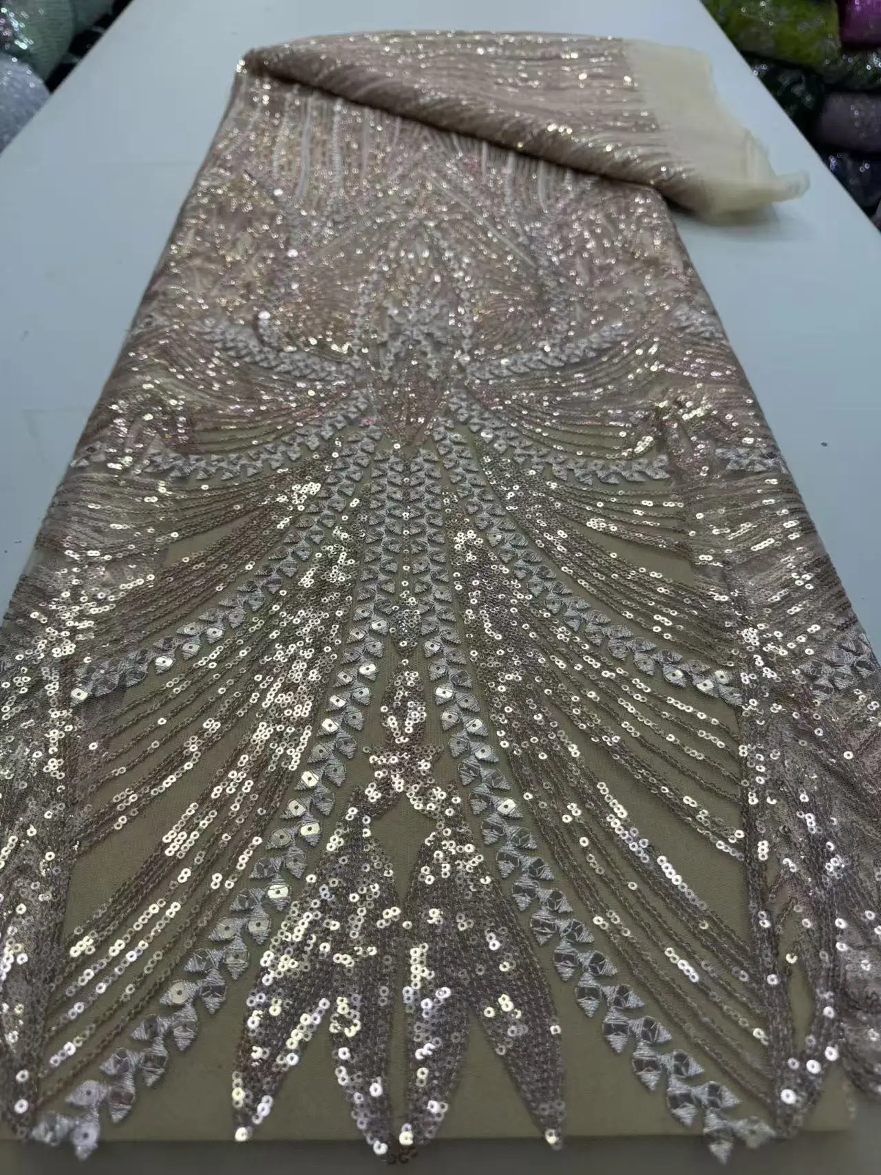 

2026 Latest African Nigerian Tulle Lace Fabric Guipure Embroidery Sequins High Quality for Sewing Dresses 5Yards JY525