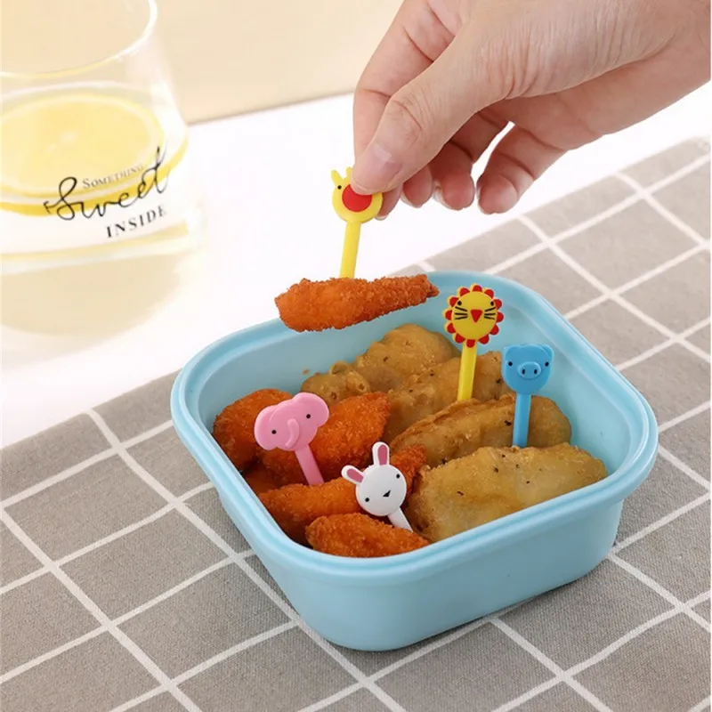 Creativo Cartoon Animal Manor bambini Bento bastone decorativo simpatici stuzzicadenti di frutta Mini Dessert frutta forchetta decorazioni per feste