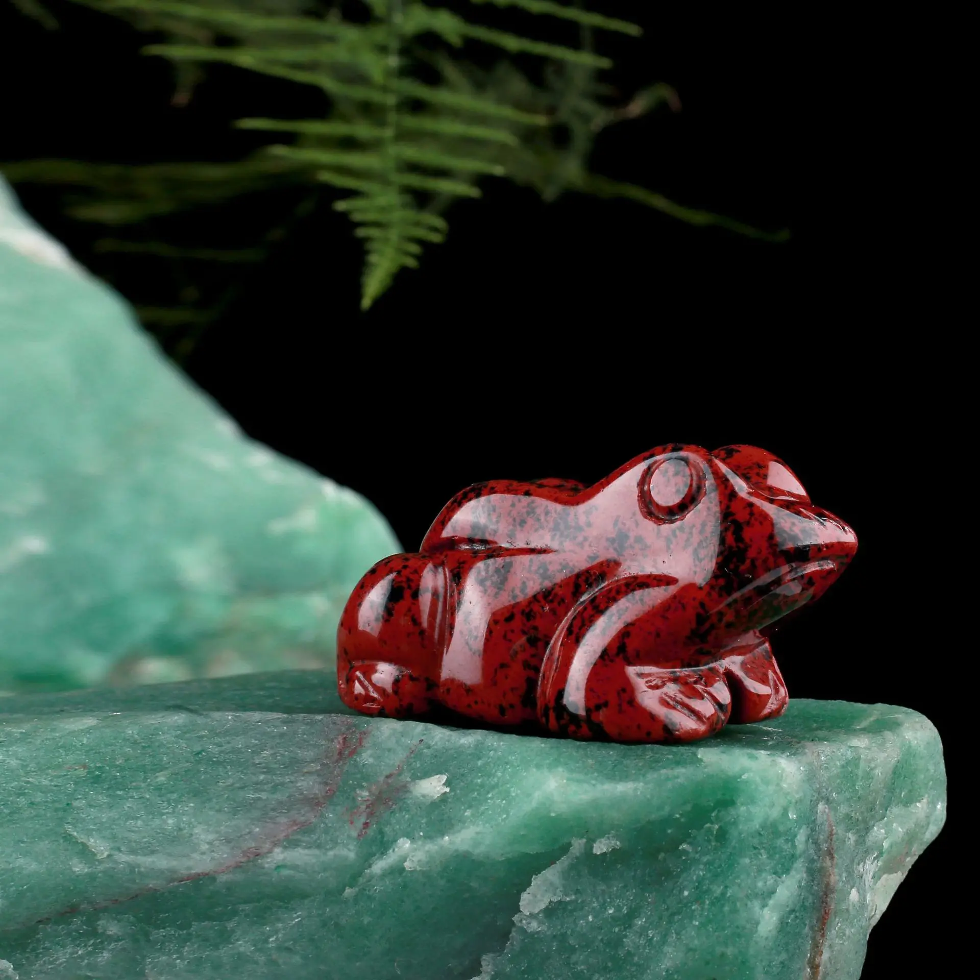 Crystal frog jade animal carving ornaments semi-precious stone crafts ornaments jade ornaments