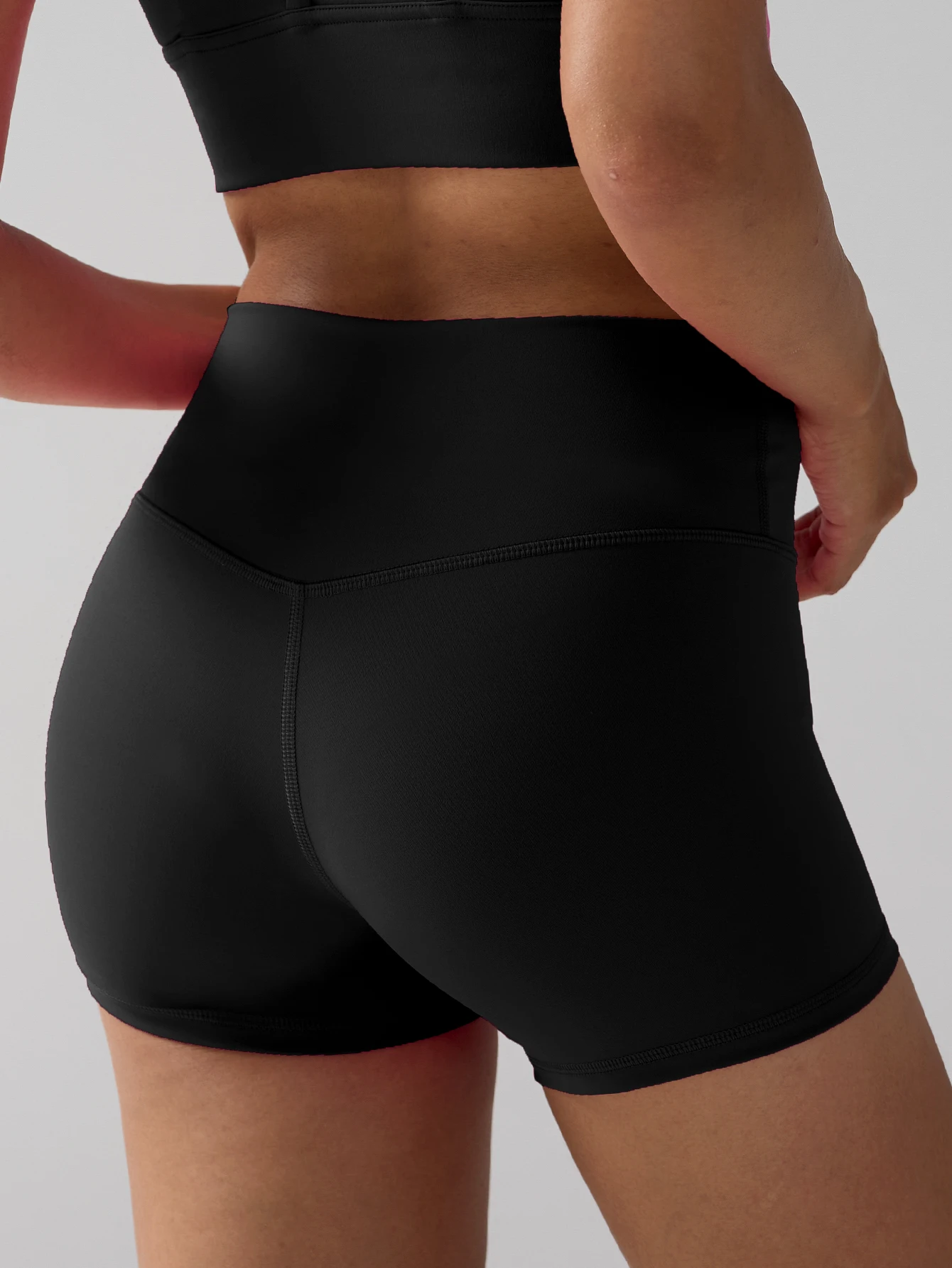 

Сексуальные однотонные женские шорты для йоги и фитнеса с высокой талией, эластичные, с эффектом подтяжки бедер, комфортные, быстросохнущие, для бега, велоспорта, йоги и спорта