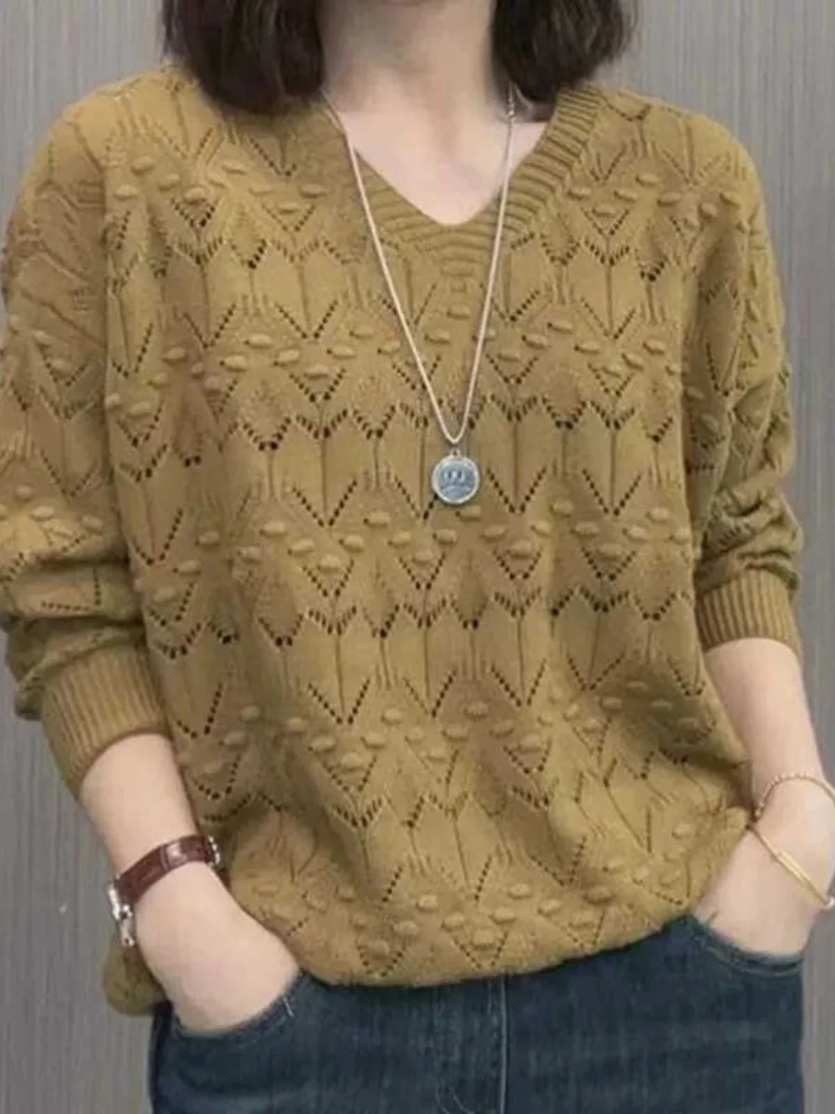 

Fashionable V-Neck Hollow out Knitwear Long Sleeve Women's Mid-Year Large Size Clothing Elegant Slimming Top Versatile Long S...
