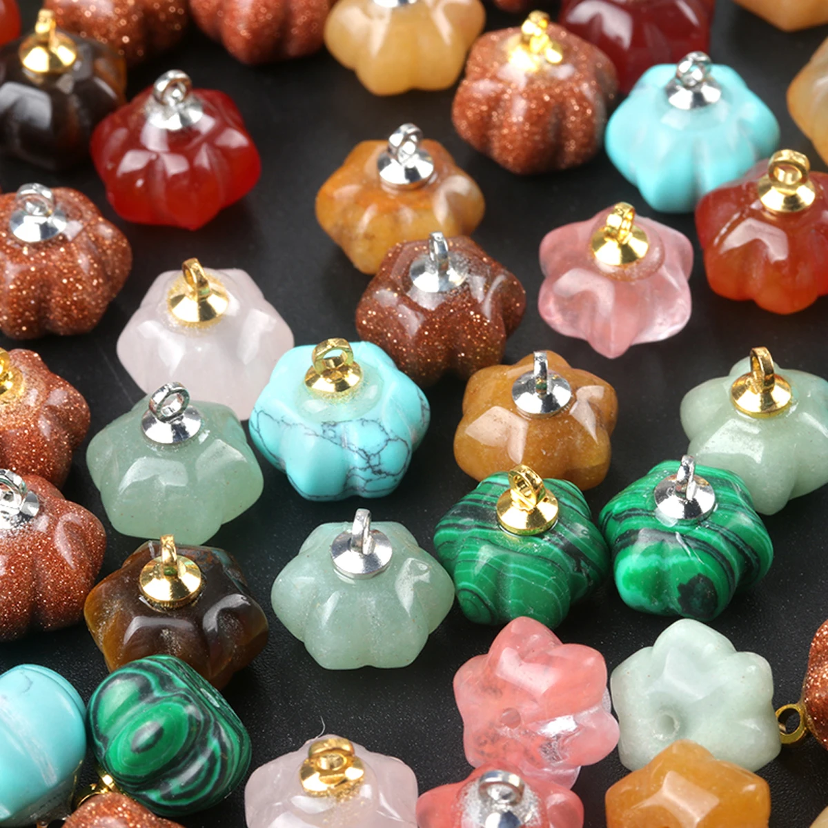 ジュエリー作り用の天然石ペンダント,ミニカボチャームペンダント,DIYブレスレット,ローズ,クォーツ,グリーン,ロットあたり5個