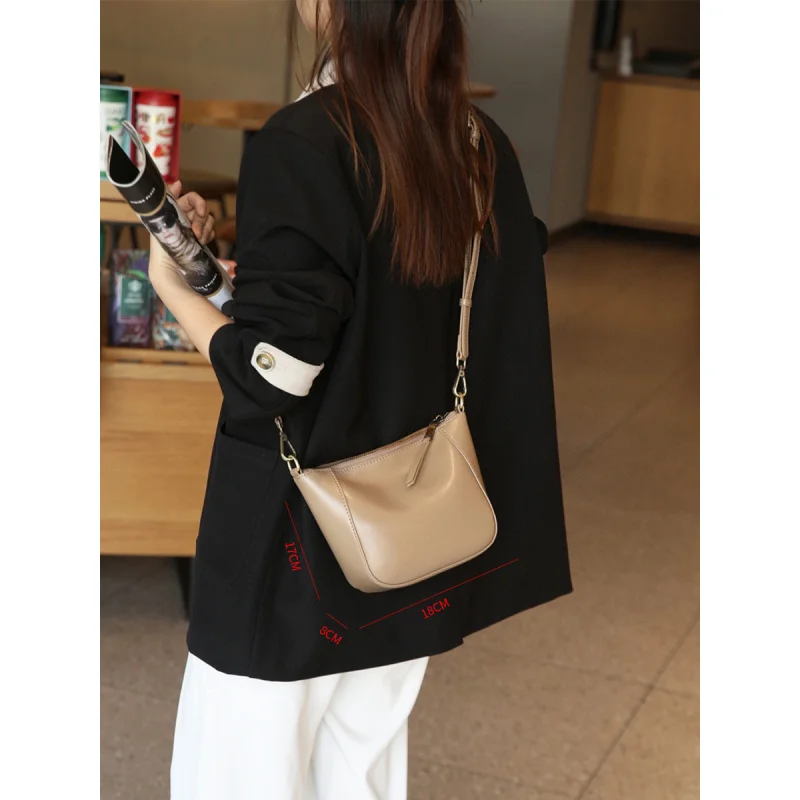 

Genuine leather women's bag, high-end shoulder bag, dumpling bag, simple and versatile casual crossbody bag