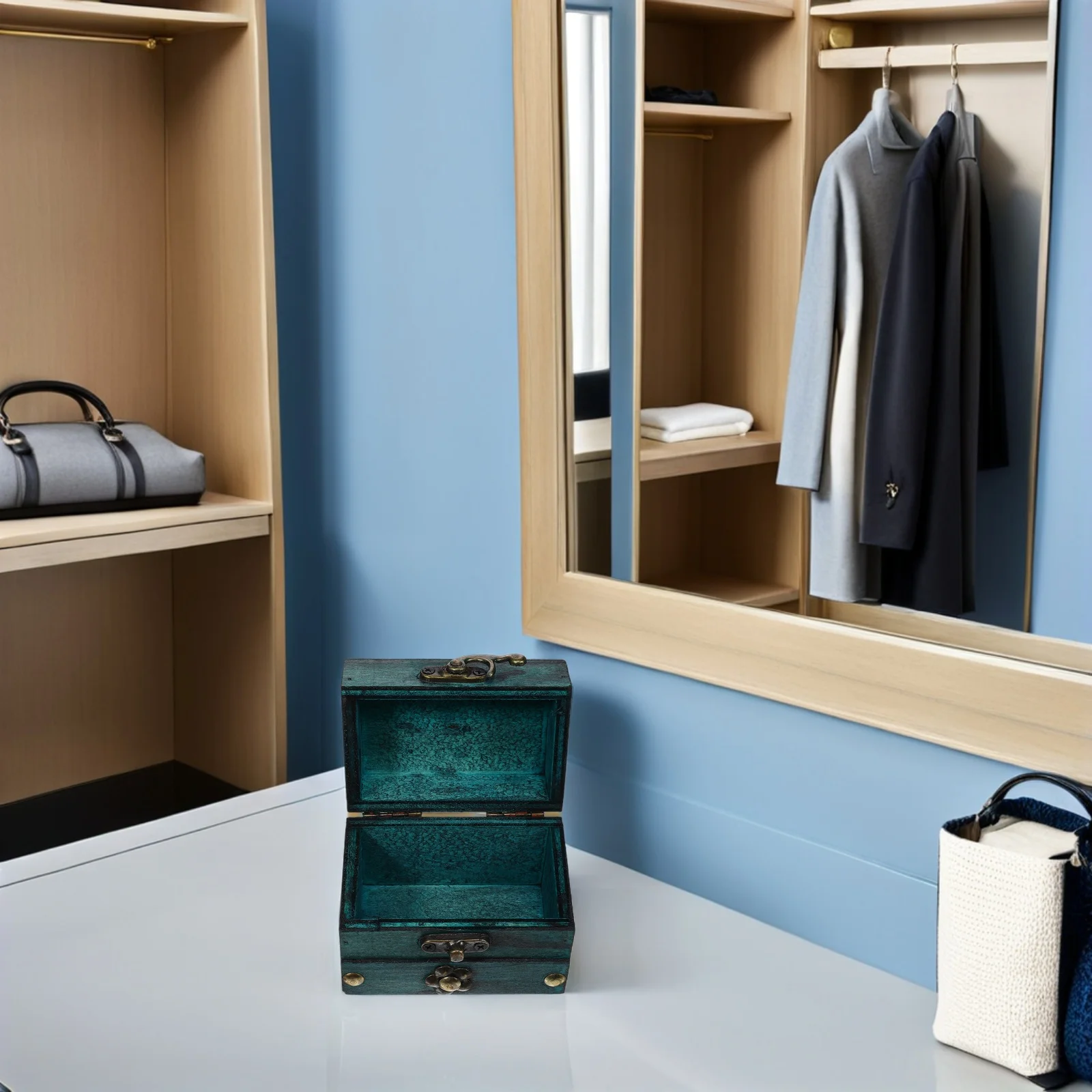 

Vintage Wooden Treasure Chest Classic Wood Storage Box Large Capacity Retro Organizer for Home Office Jewelry Storage