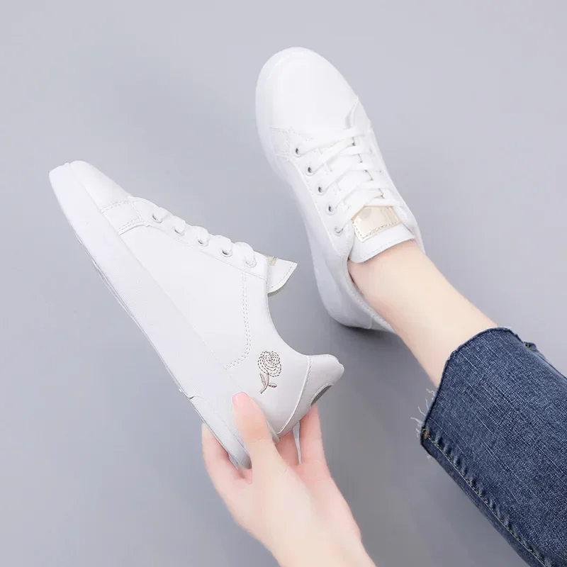 Women White Breathable Embroidered Flower Lace-Up Casual Shoes Woman Fashion Sneakers Female Korean Version Tennis Shoes