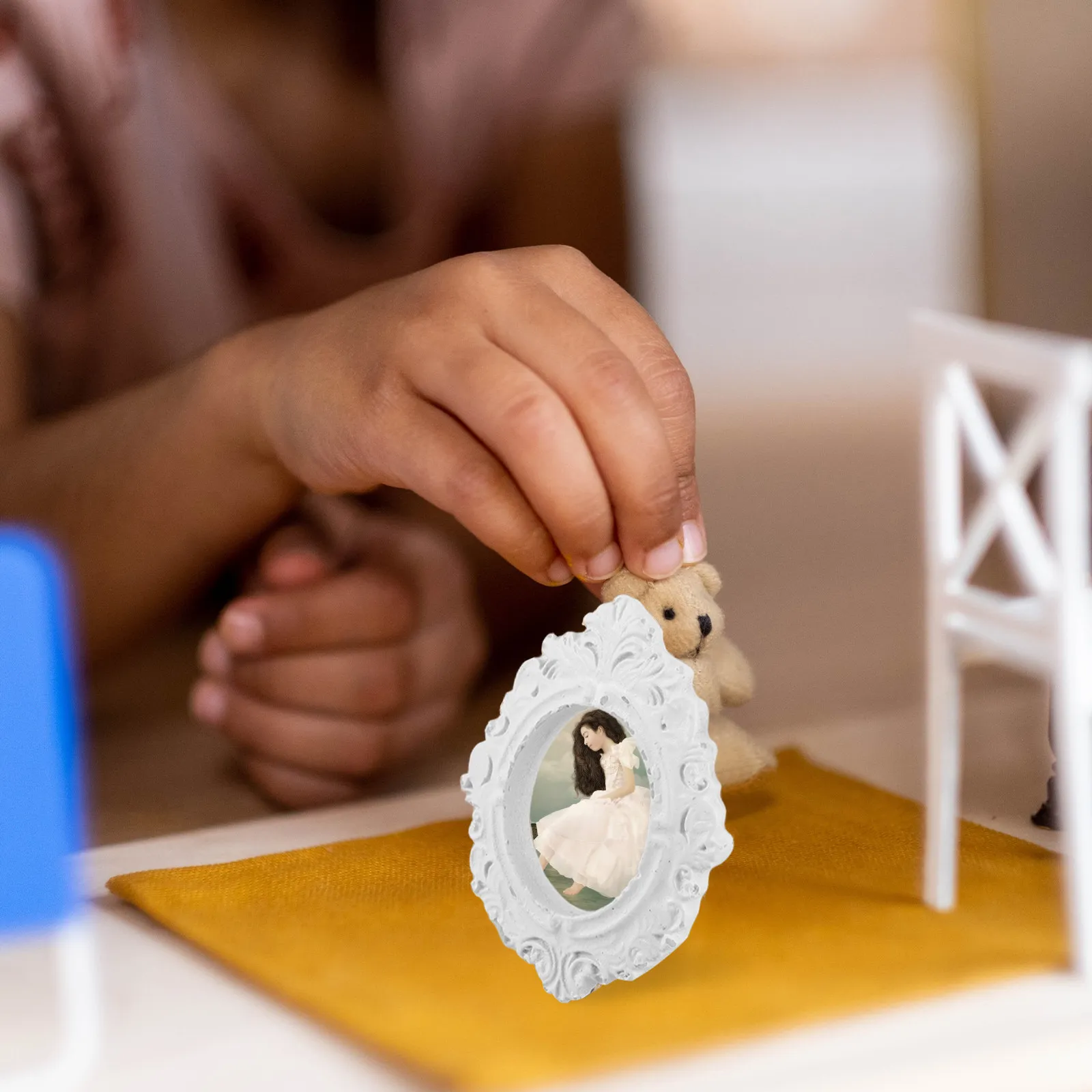 

15Pcs Vintage Mini Resin Picture Frames Small Photo Frames for Dollhouse Decoration DIY Crafting Supplies Dollhouse Photo Frame