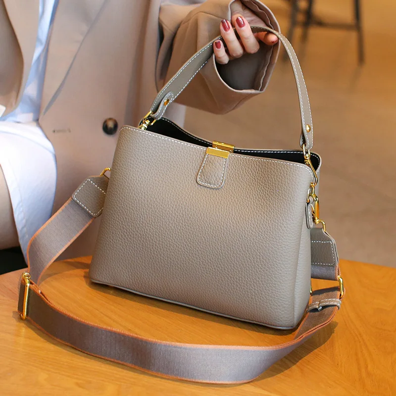 

RanHuang New 2025 Fashion Women's Genuine Leather Shoulder Bags High Quality Elegante Messenger Bags Luxury Crossbody Bags B145