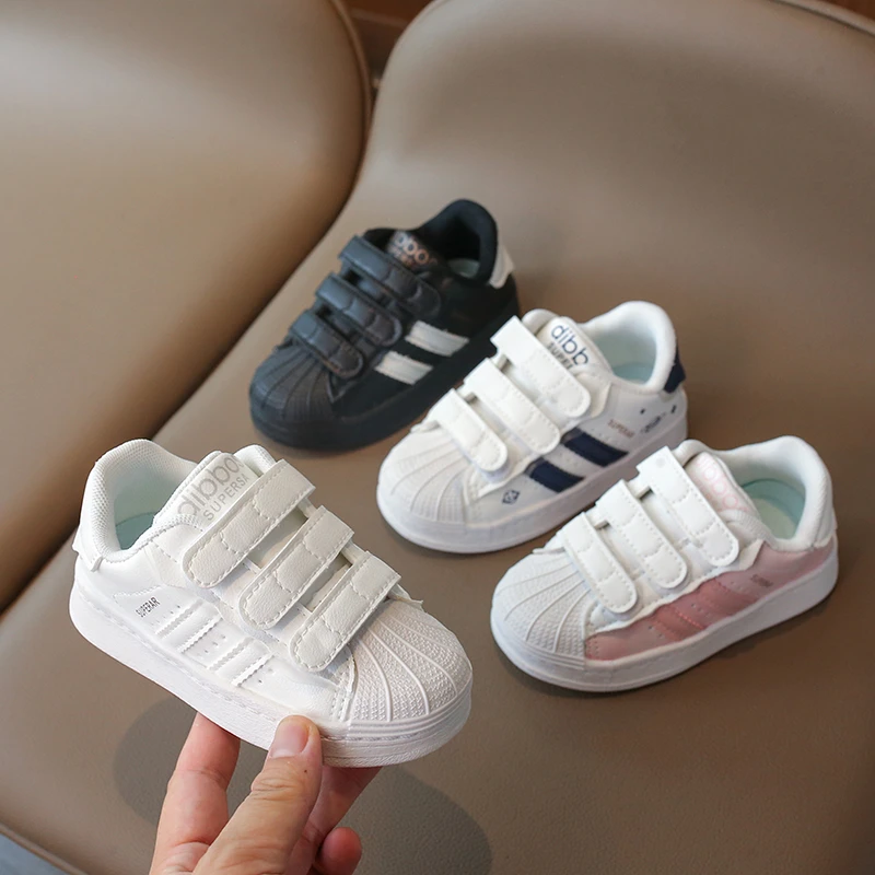 Scarpe Casual per bambini ragazza primavera 2024 autunno Mesh Sneakers per bambini traspiranti bambini ragazzo che corre scarpe da passeggio morbide