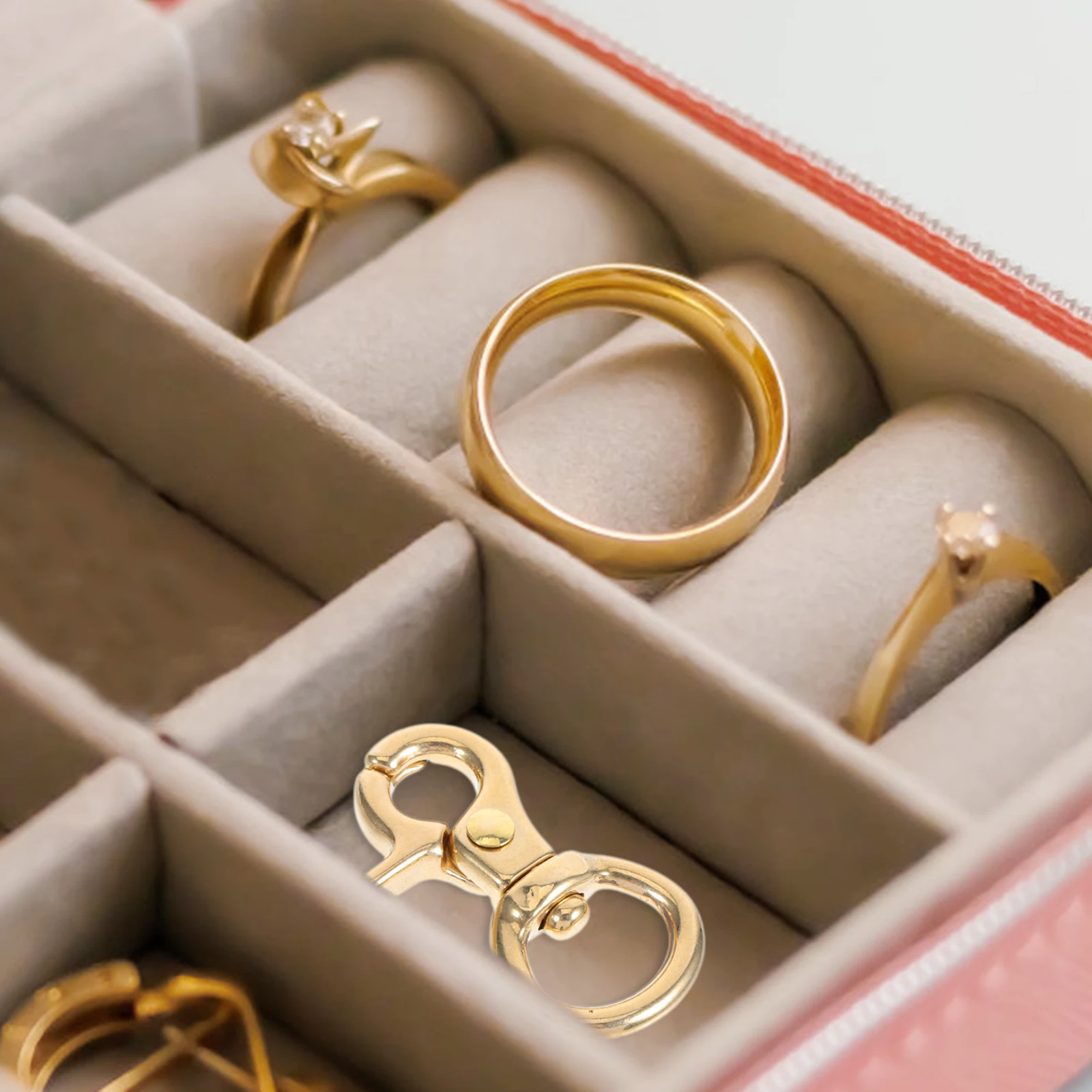 

4Pcs Pure Brass Swivel Snap Hooks Lobster Claw Clasps Heavy Duty for Keychains Bags Lanyards and DIY Projects Swivel Snap Hook