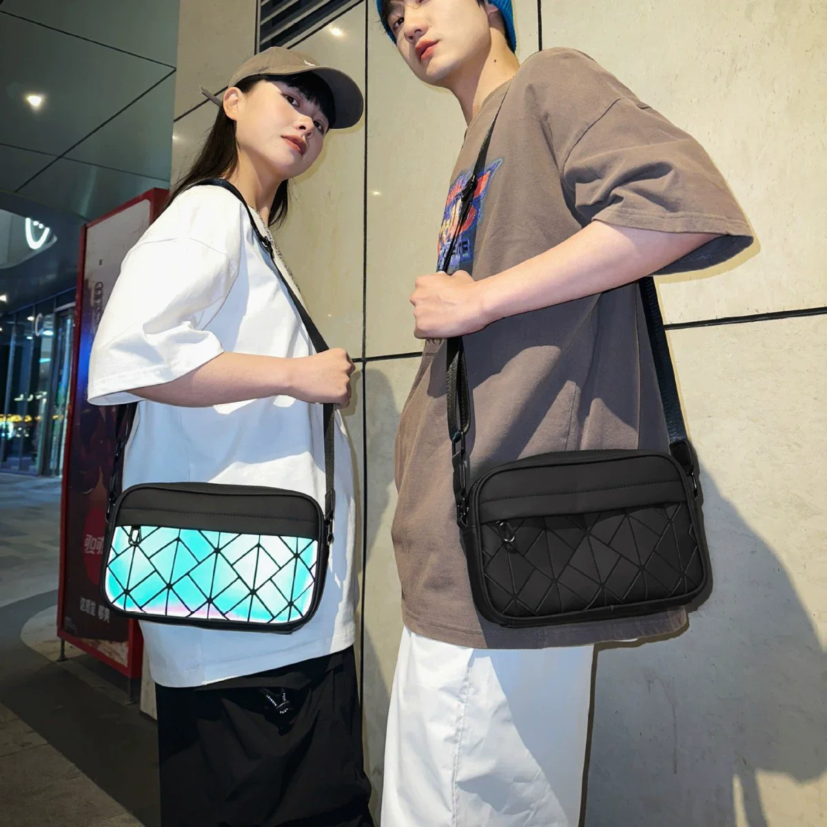 

Новинка 2023 года, светящиеся сумки, треугольные сумки с геометрическим рисунком и бриллиантами, решетчатые сумки в стиле панк, геометрическая сумка через плечо для мальчиков и девочек