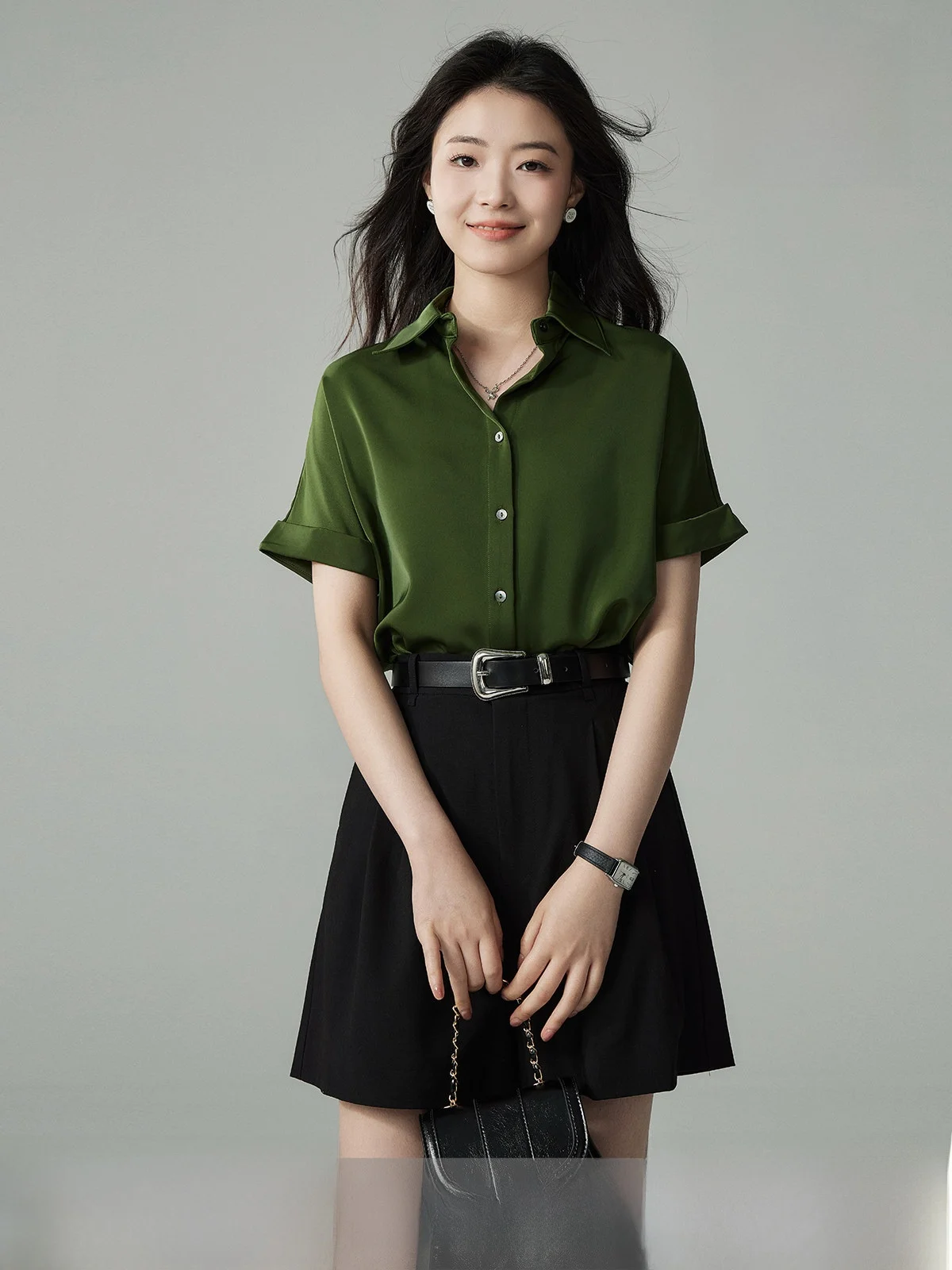 

Yake Home Matcha Green Short Sleeve Satin Shirt Women's Fashionable Retro Hong Kong Style High-End Feelings Commute Style
