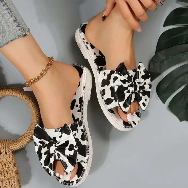 

Summer New Type Slippers with Cow Pattern Bow Tie and Flat Bottom Large Fashion Personality Slippers Comfort Casual Plus Size 43