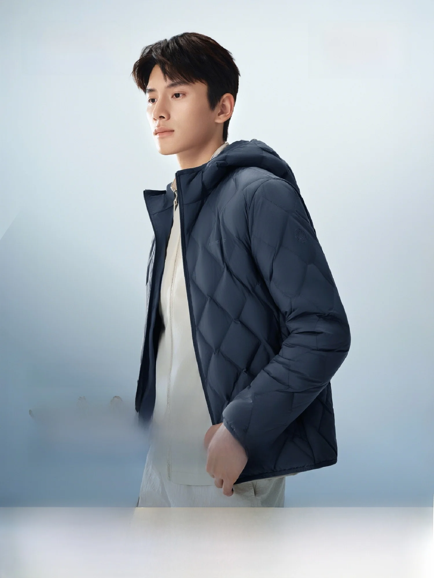 

Мужская модная легкая теплая куртка-пуховик Bosideng с капюшоном, 90% гусиный пух, нейлон, на молнии