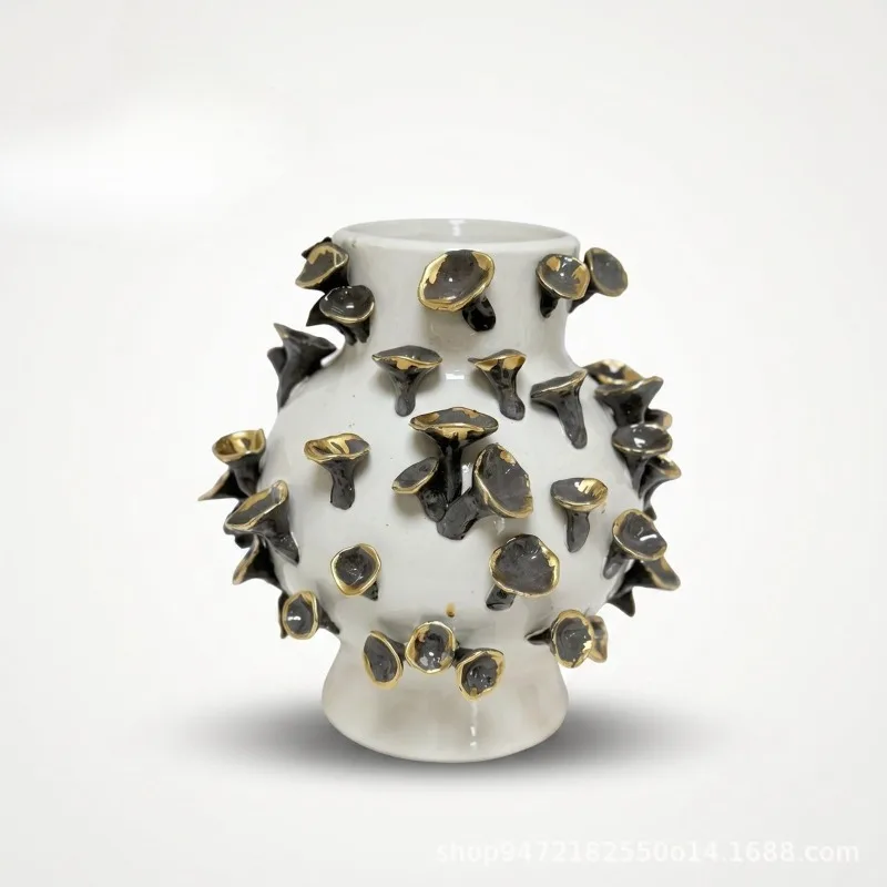 White round, golden mushroom ceramic vase, modern art light luxury model flower ware