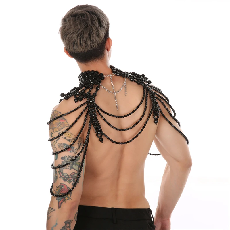 Herren-Umhang für Performance-Kostüme, handgefertigt, mit weißen Perlen, Rollkragen-Oberteil, Sommer-Mantel, schwarzer rückenfreier Umhang, Herrenbekleidung – Detail 4