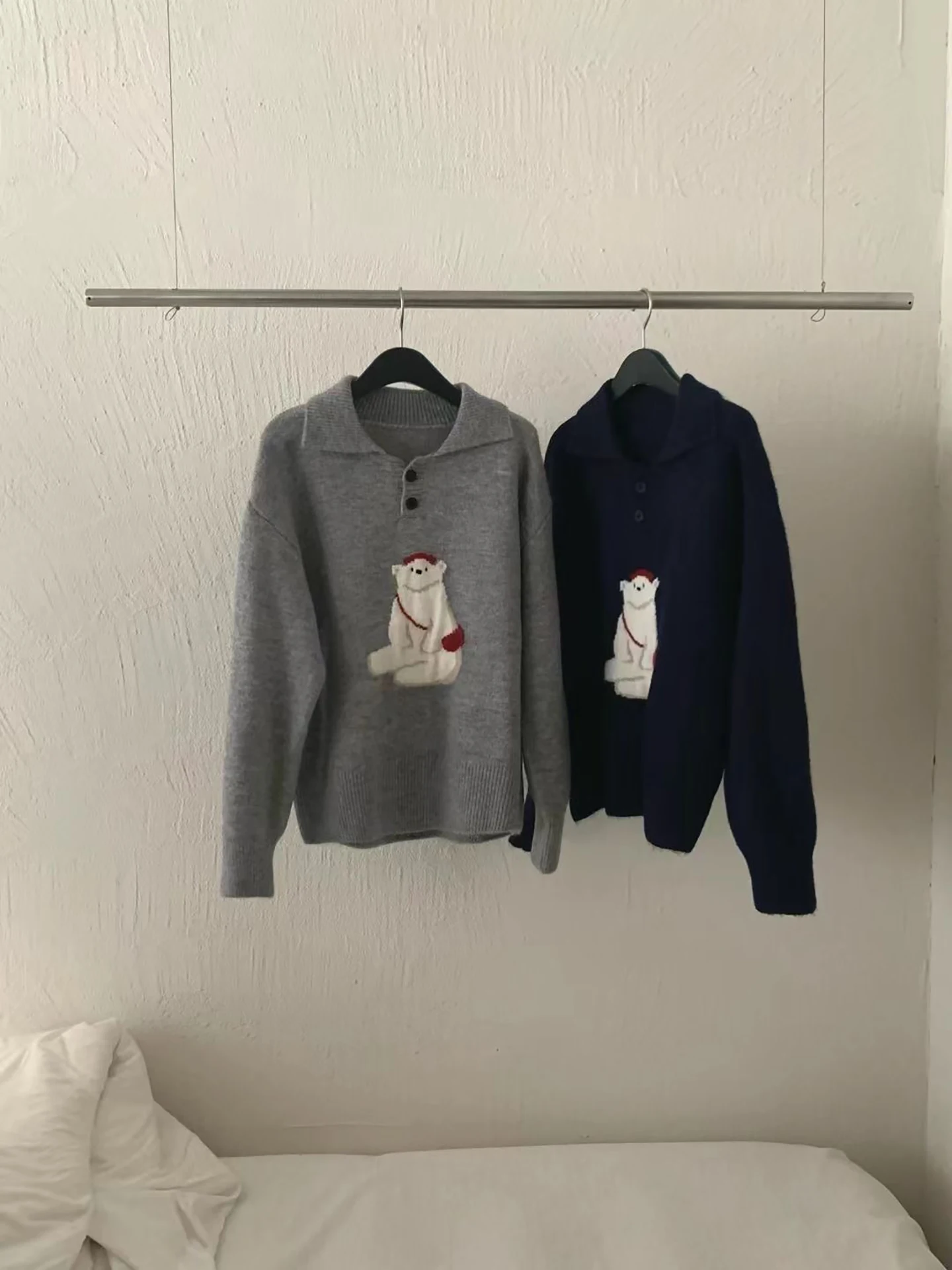 Suéter de punto holgado y acogedor para mujer, suéter de punto suave y acogedor con patrón de oso Bapa coreano, Top de otoño e invierno